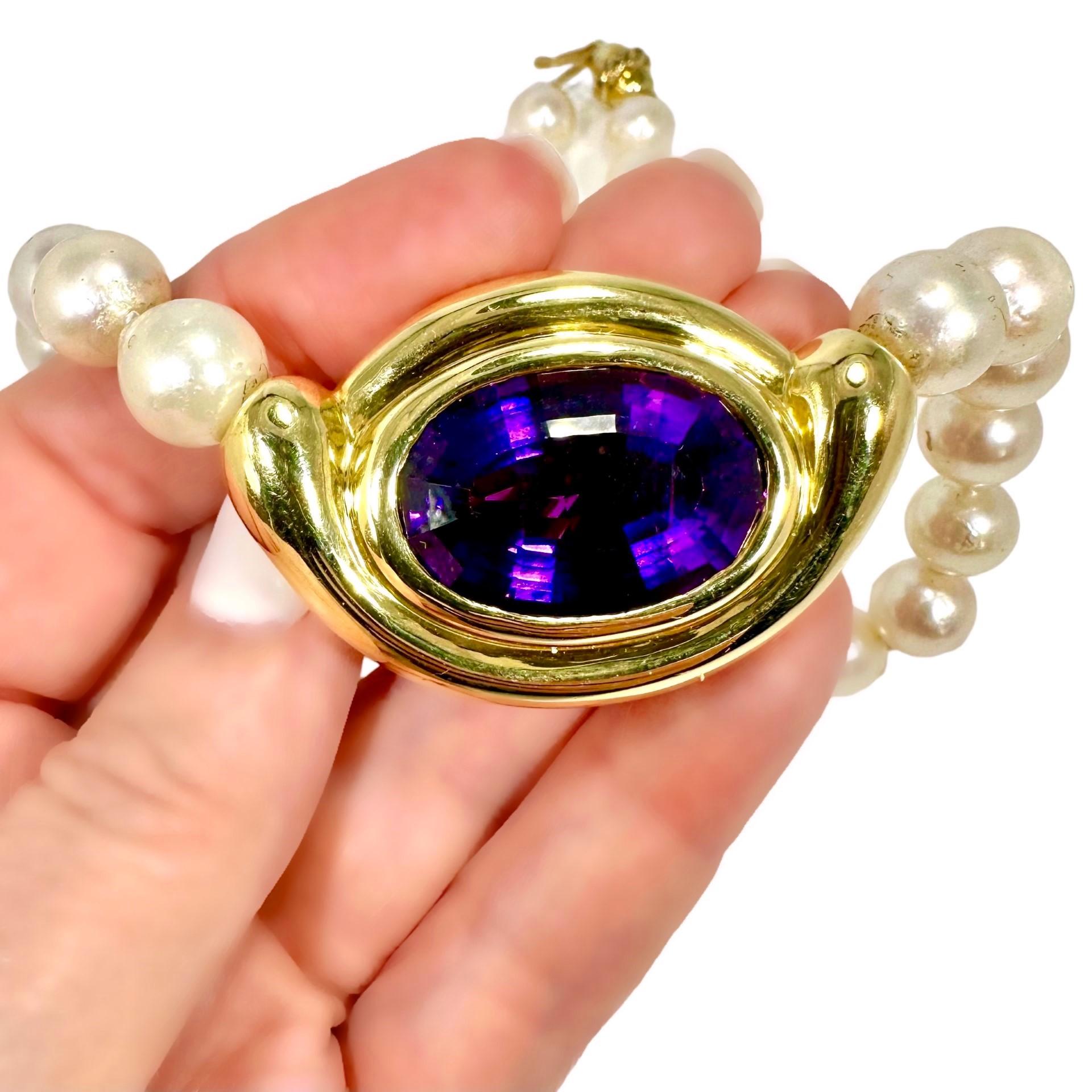 Women's Timeless Vintage 18k Gold Modernist Necklace with Amethyst and Akoya Pearls For Sale