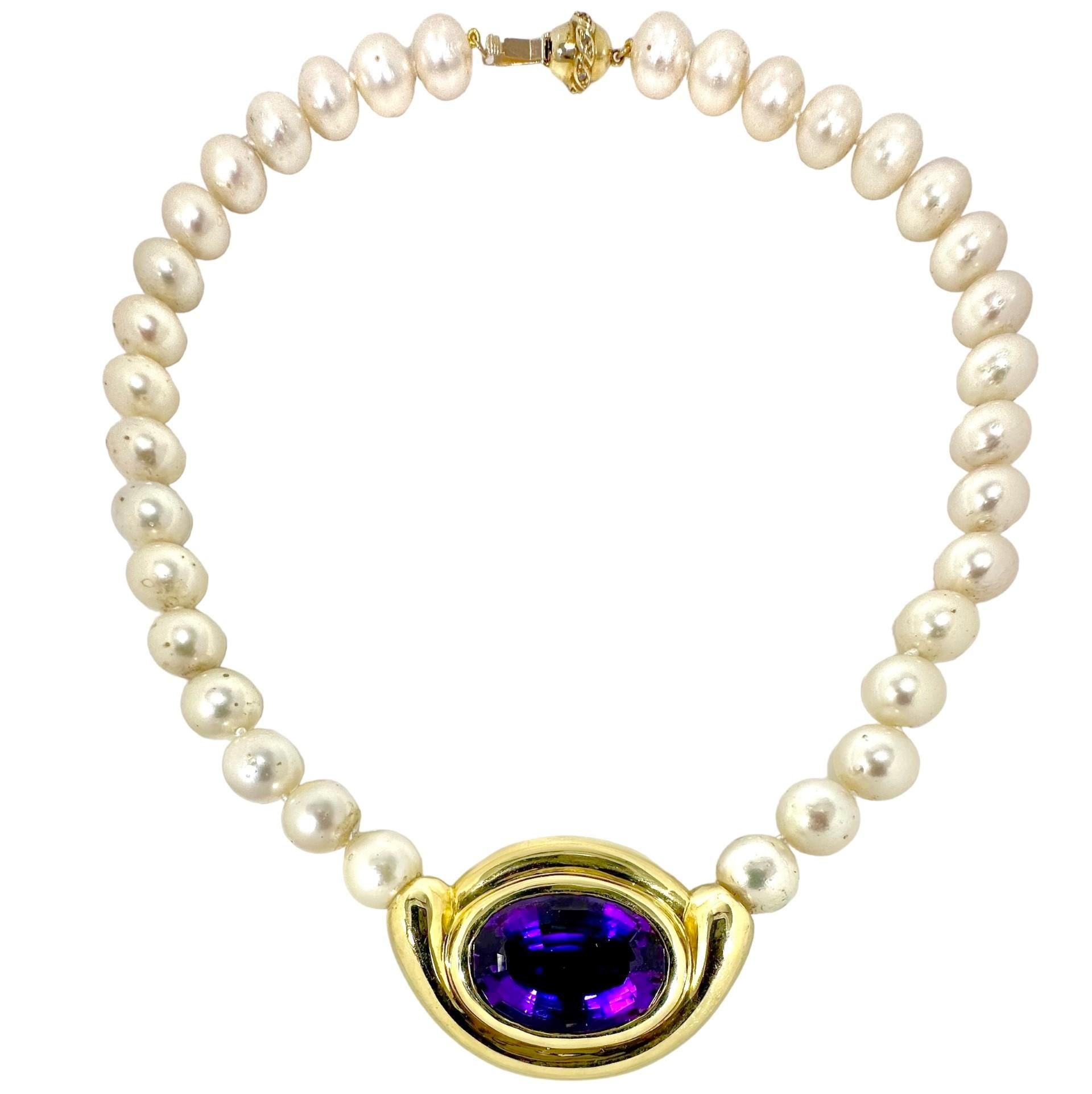 Timeless Vintage 18k Gold Modernist Necklace with Amethyst and Akoya Pearls