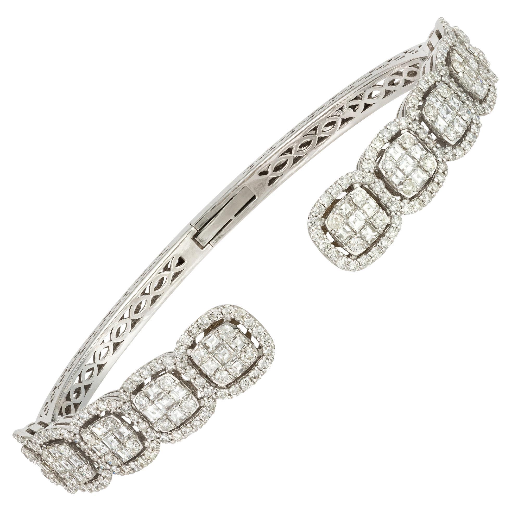 Timeless White Gold 18K Diamond Bracelet For Her en vente