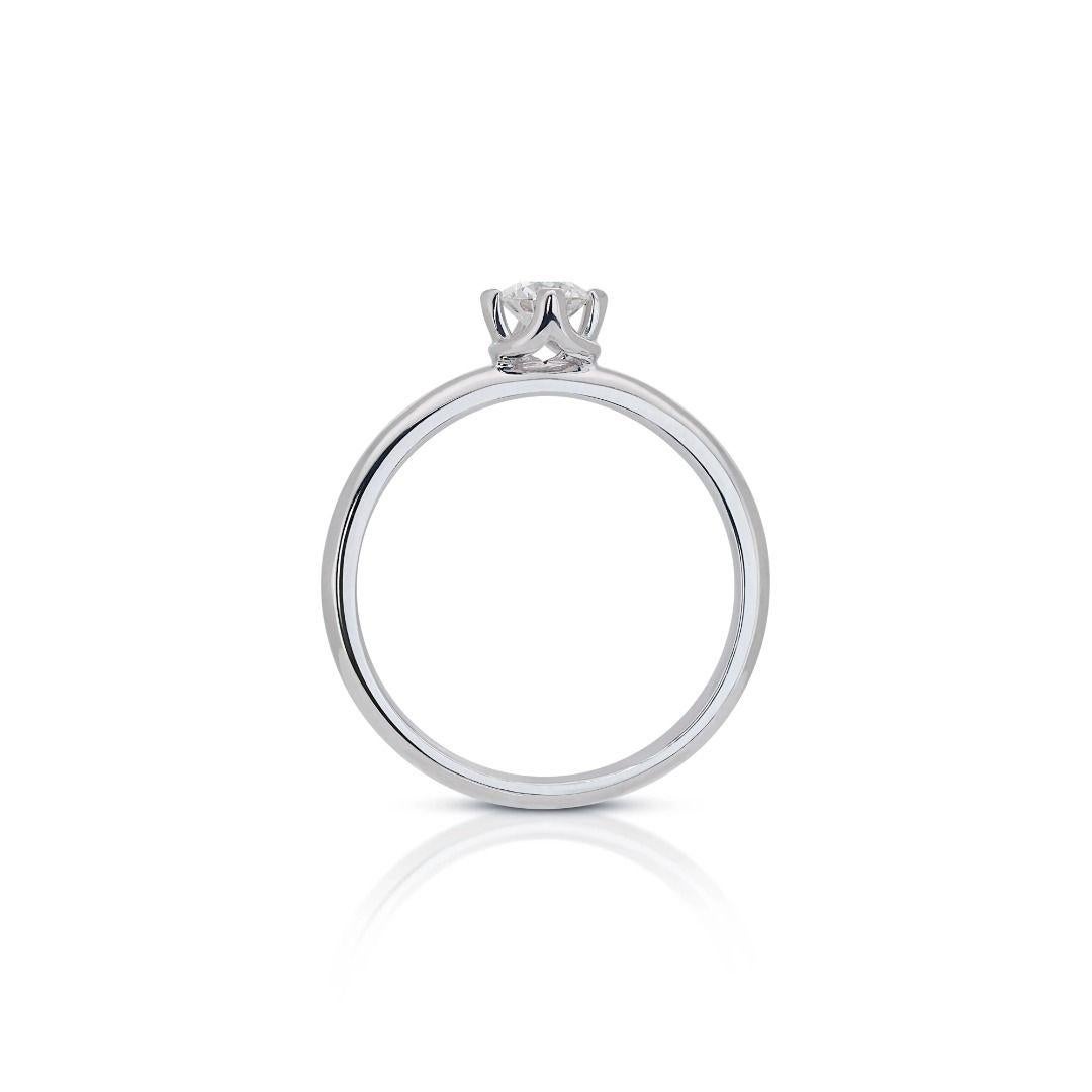 Timeless White Gold Diamond Solitaire Ring For Sale 2