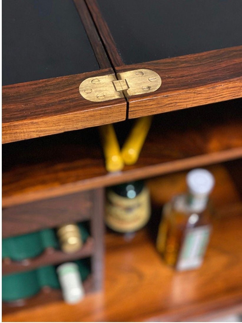 Rare and very beautiful bar. 
Even more beautiful in real.