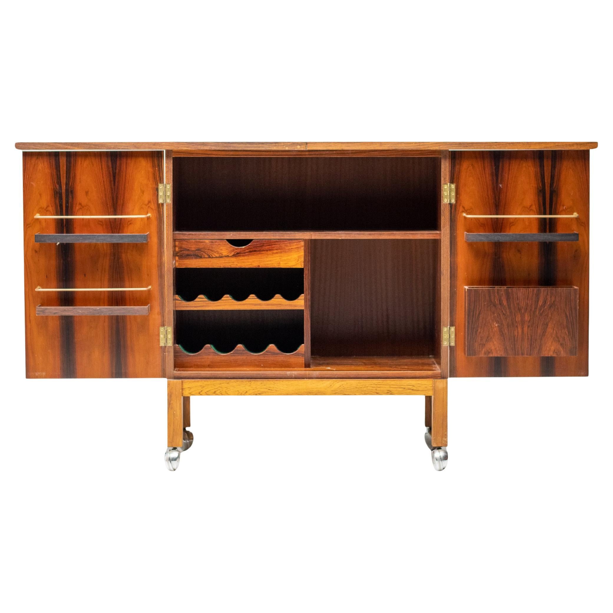 What is the difference between a bureau, a chest of drawers and a dresser?