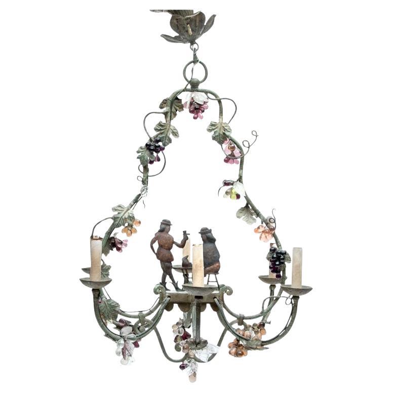 Lampadario in tole con grappoli d'uva in vetro e pannello figurato