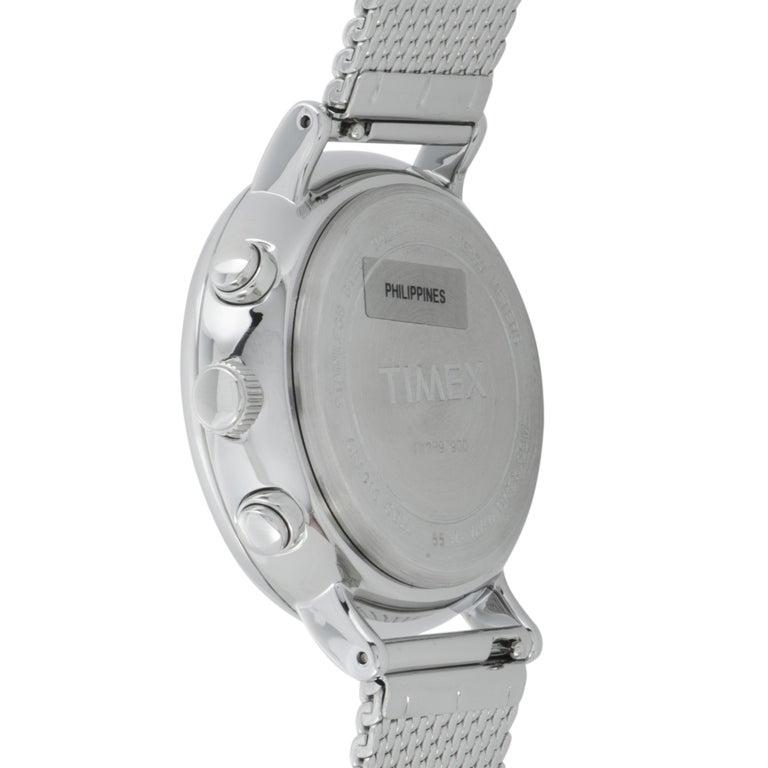 The Timex Fairfield Supernovaâ„¢ Chronograph 41 mm watch, reference number TW2R97900, is a member of the exceptional â€œFairfieldâ€ collection. It is presented with a silver-tone low lead brass case that boasts stainless steel back and offers water