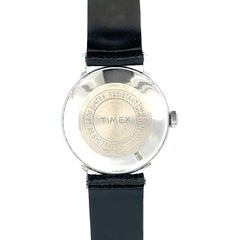Montre vintage Timex à remontage manuel en acier inoxydable