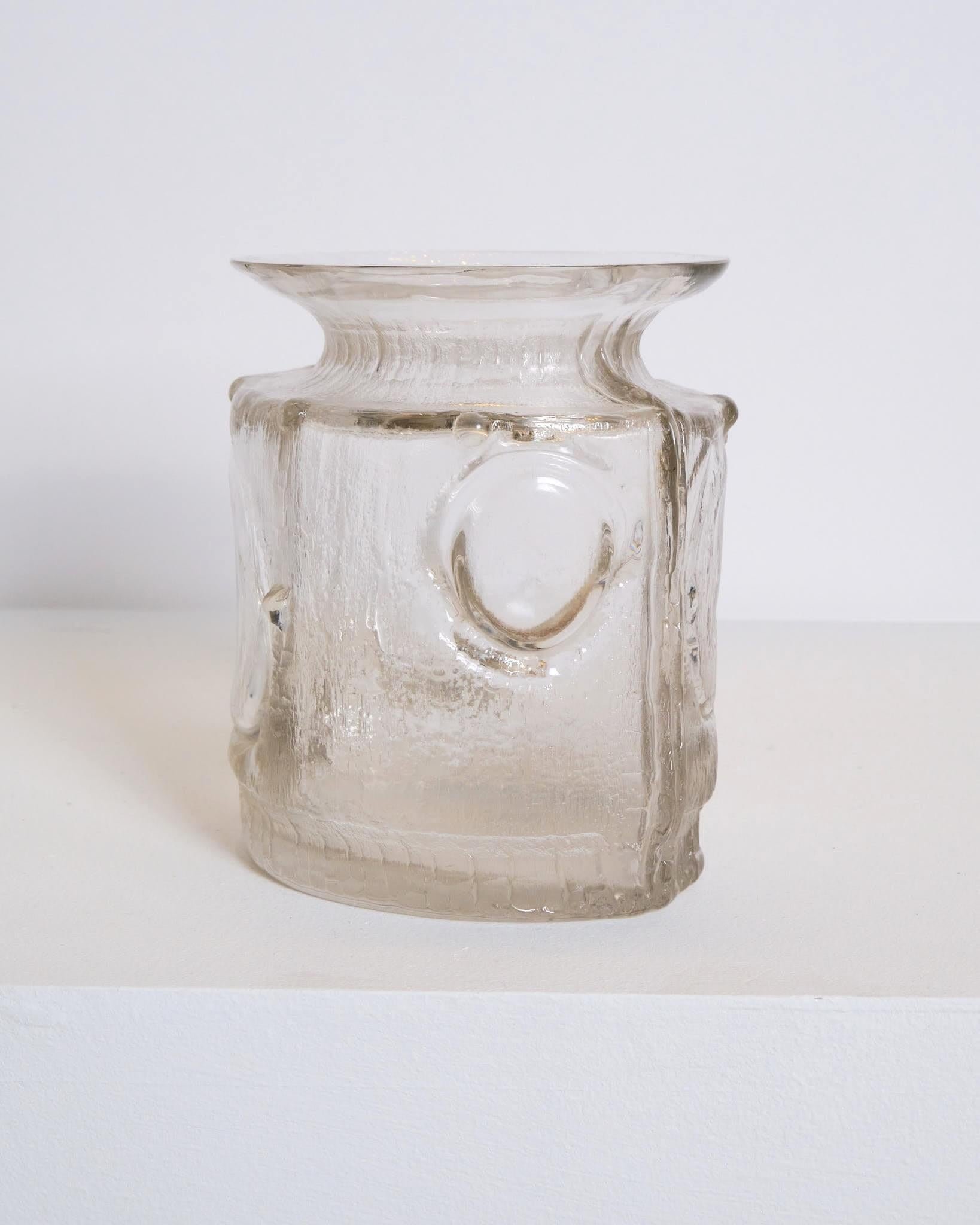 Timo Sapenava, Oval vase 3354 In Excellent Condition For Sale In London, GB
