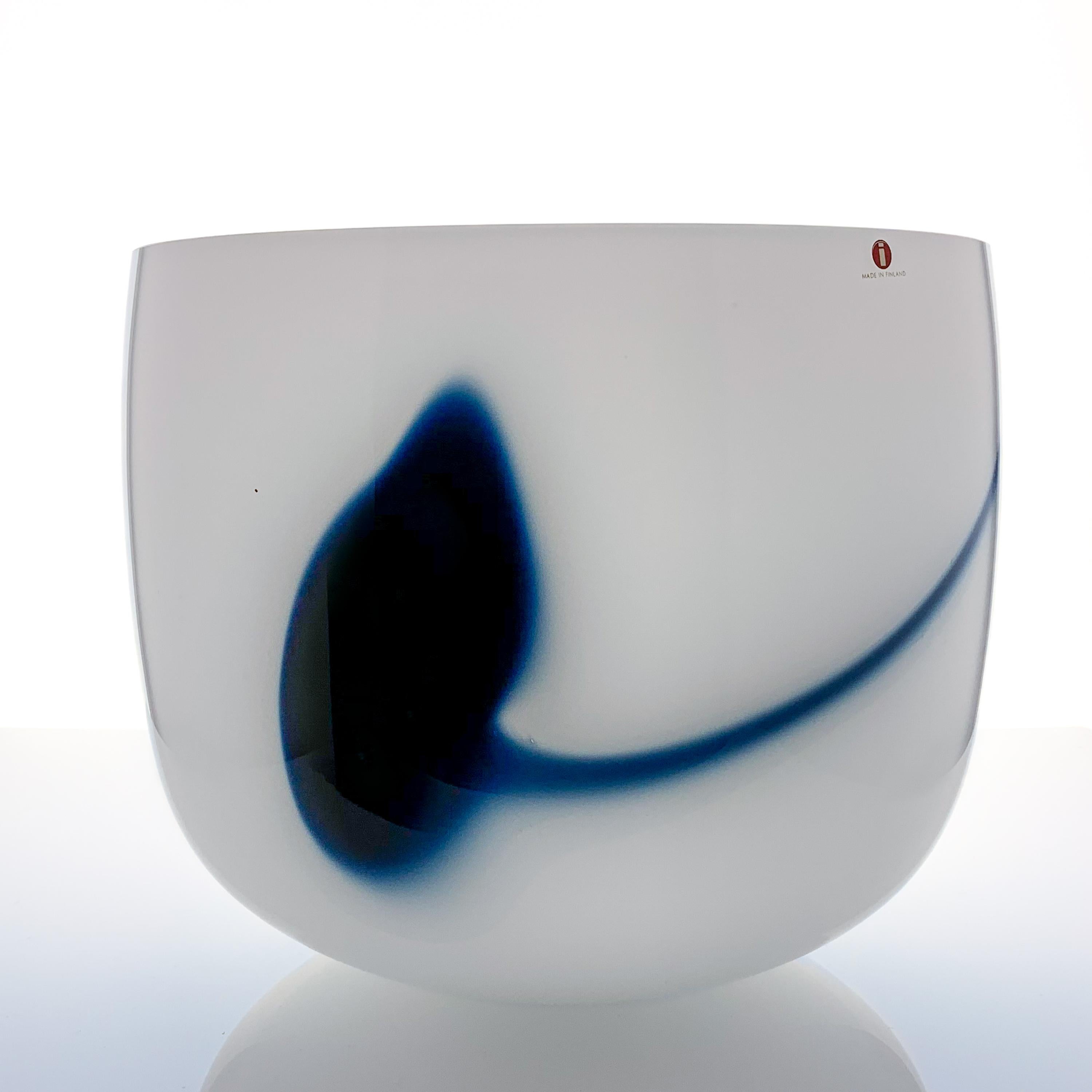 Timo Sarpaneva - blue and white opal glass art-object 