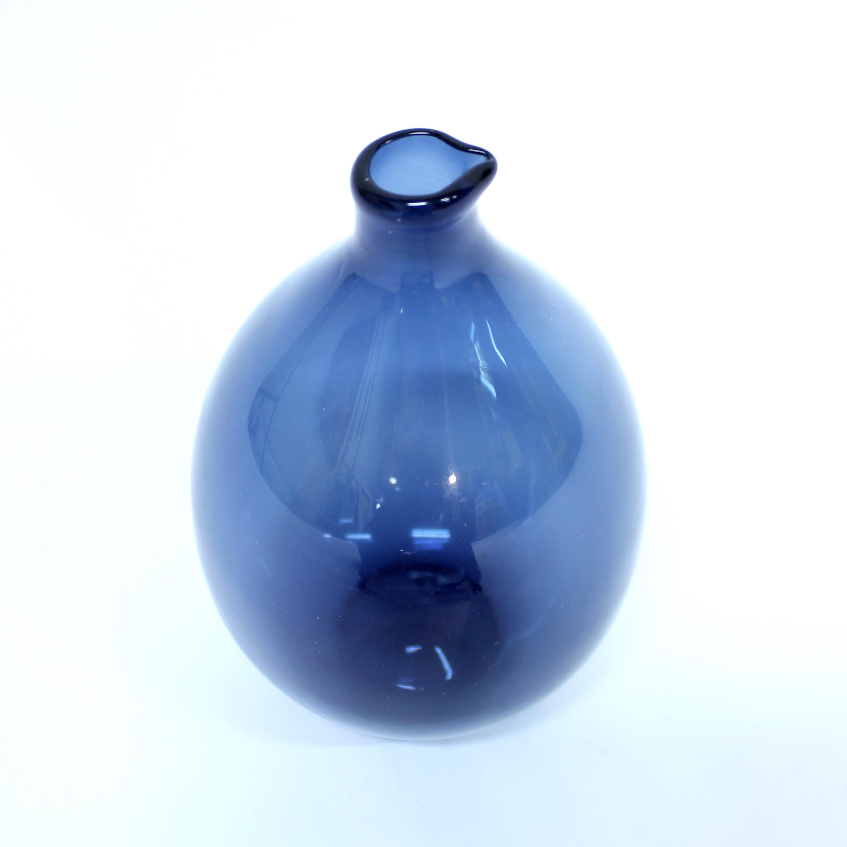 Timo Sarpaneva, blue Bird Bottle, Ittala, 1950s For Sale 2