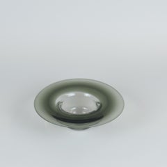 Timo Sarpaneva "Cappello da Cardinale  per Iittala in colore grigio verdastro, 1957