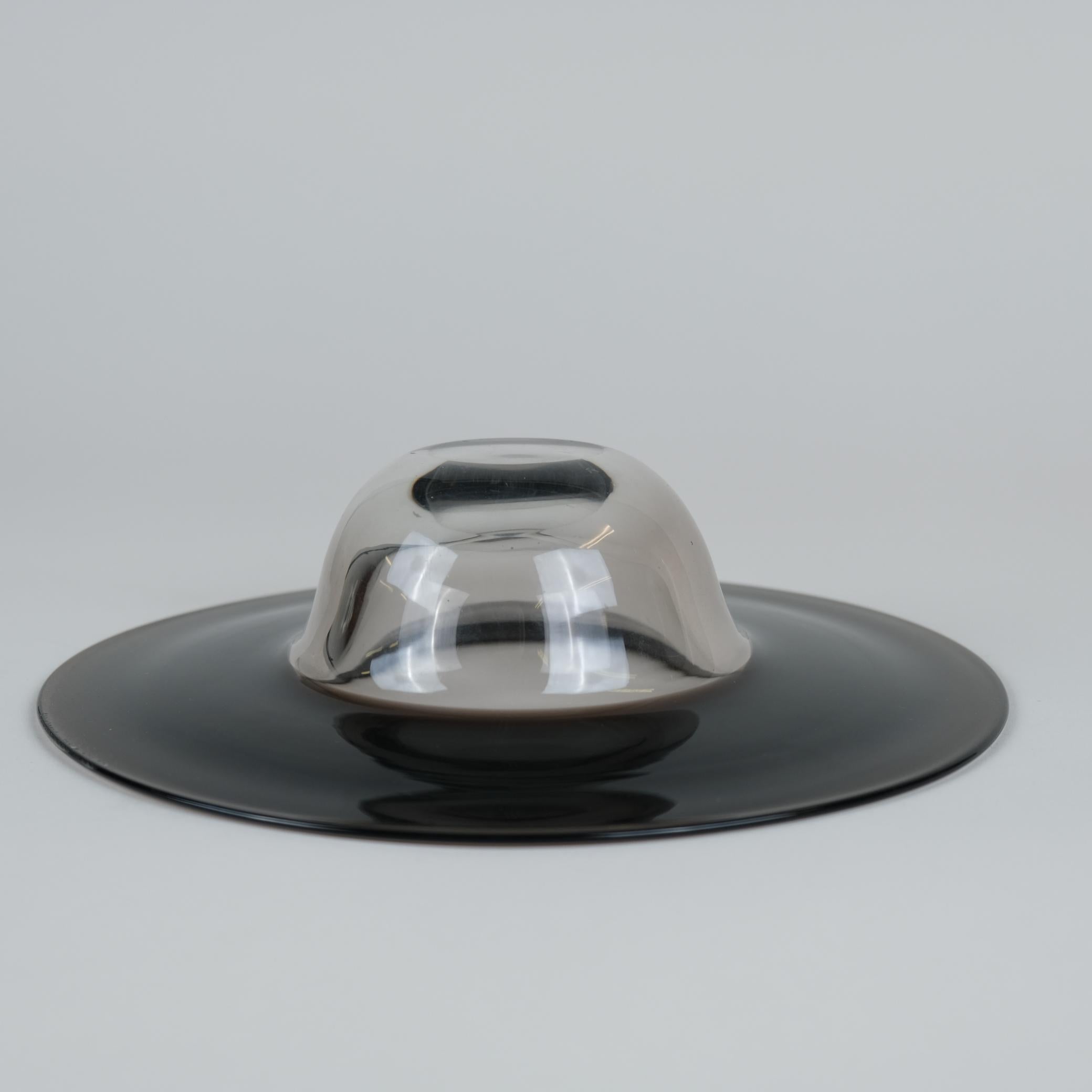 Vetro soffiato Timo Sarpaneva 'Cappello da cardinale' per Iittala in lilla, 1957 in vendita
