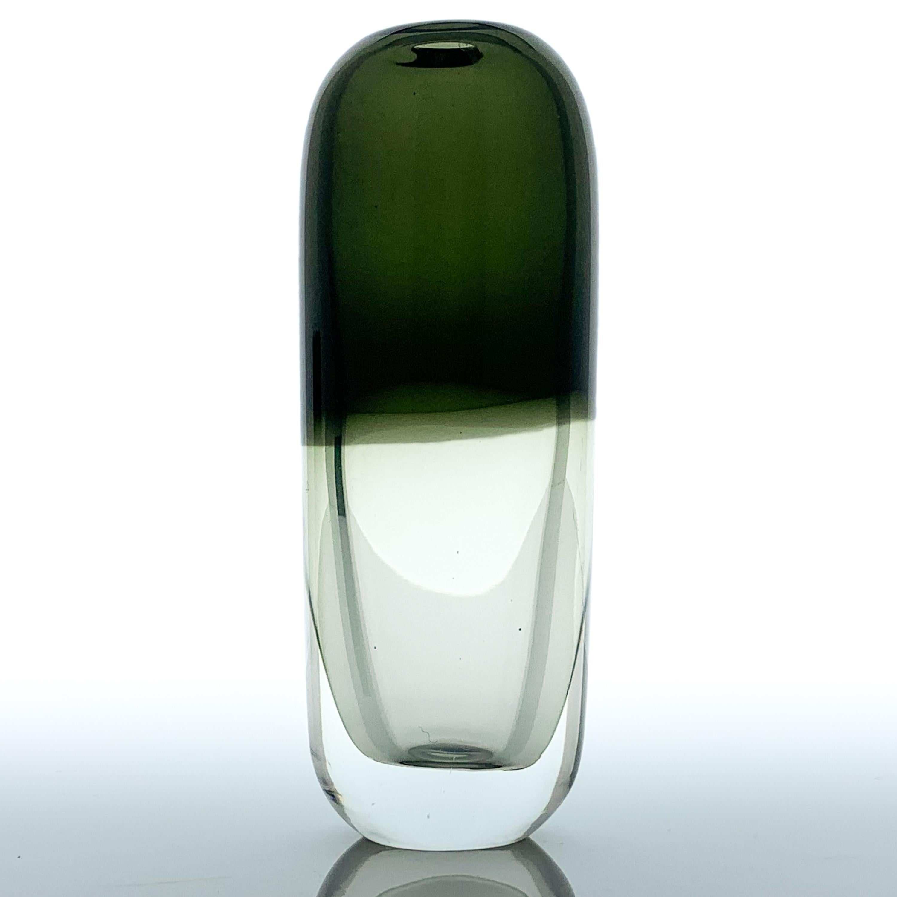 Timo Sarpaneva - Clear and darkgreen glass art-object, model 3599 - Iittala 1957

Artist
Timo Sarpaneva (Helsinki, Finland 1926 – Helsinki, Finland 2006) was an influential Finnish designer, sculptor, and educator best known in the art world for
