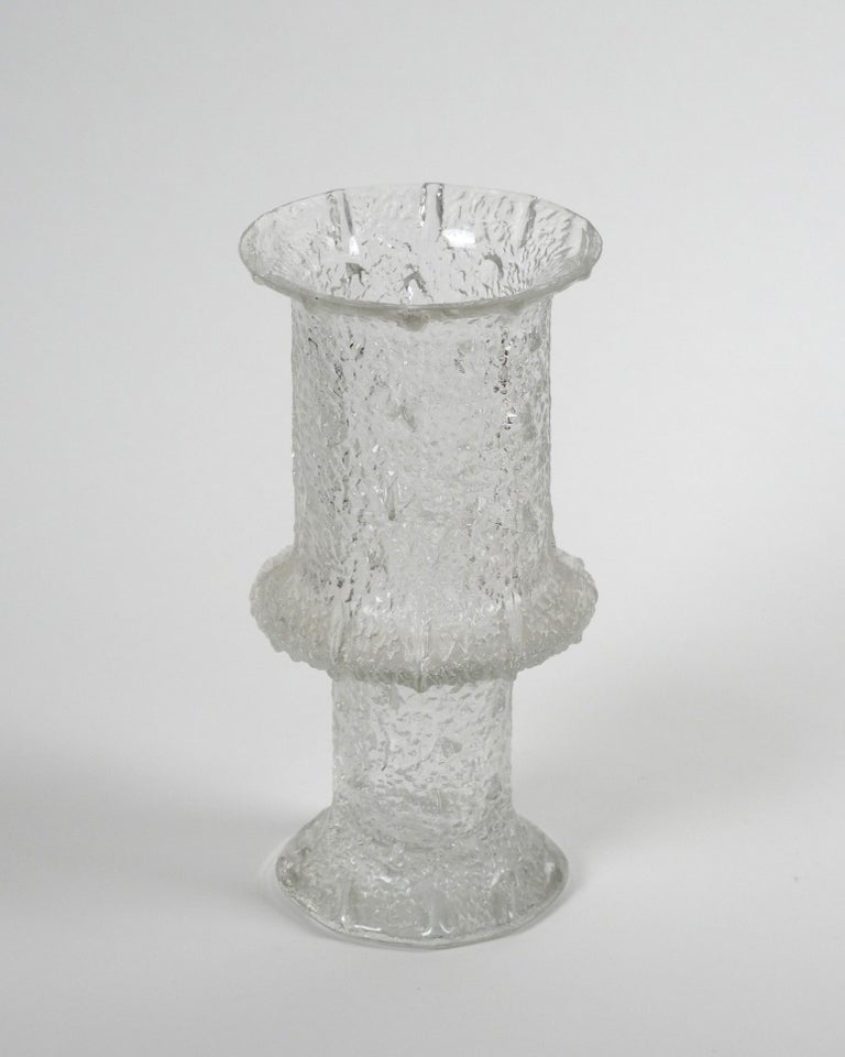 Mid-Century Modern Timo Sarpaneva for Iittala, 'Nardus' Clear Glass Vase, 1968, Beautiful Example For Sale