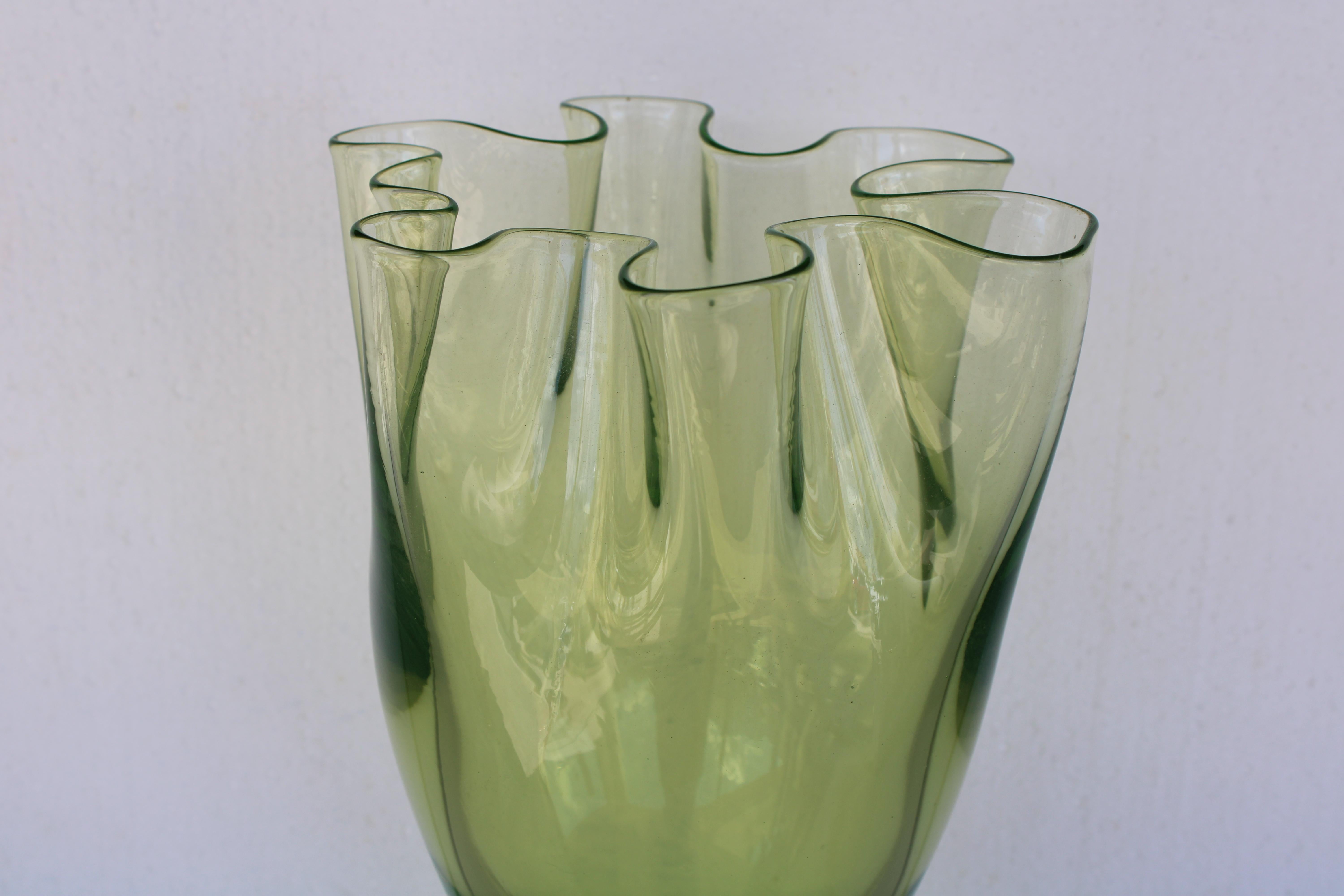 Timo Sarpaneva Vase (Chartreuse) für Venini (Moderne der Mitte des Jahrhunderts) im Angebot
