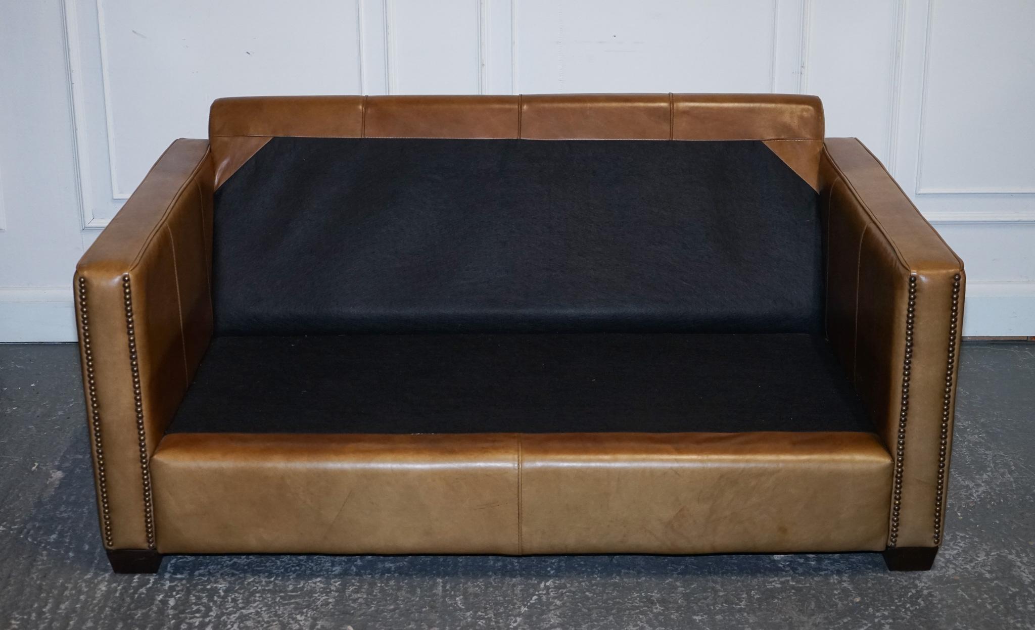 SOFA TIMOTHY OULTON HALO TWO SEATER ViSCOUNT TAN LEATHER SOFA (1/2) en vente 7