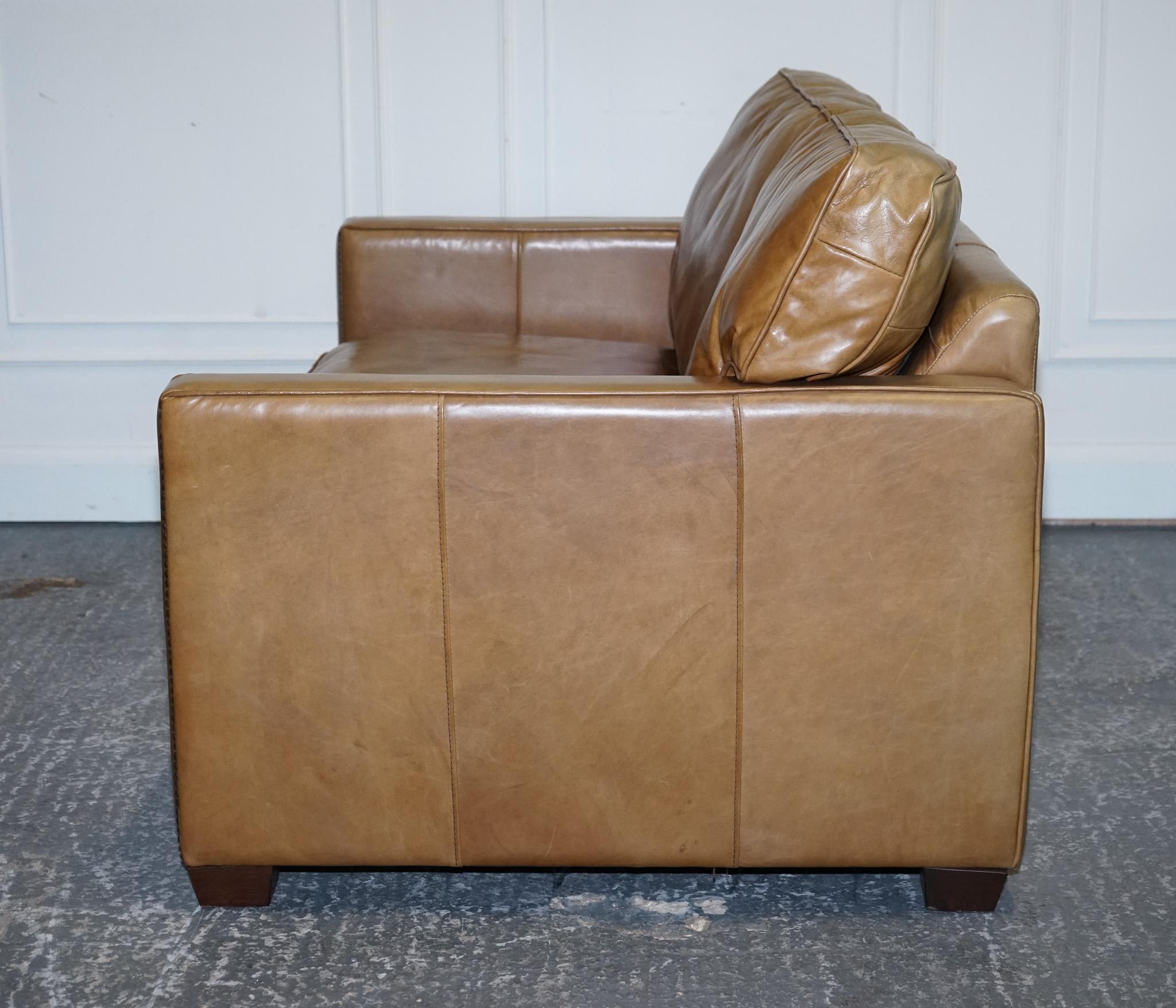 SOFA TIMOTHY OULTON HALO TWO SEATER ViSCOUNT TAN LEATHER SOFA (2/2) en vente 5