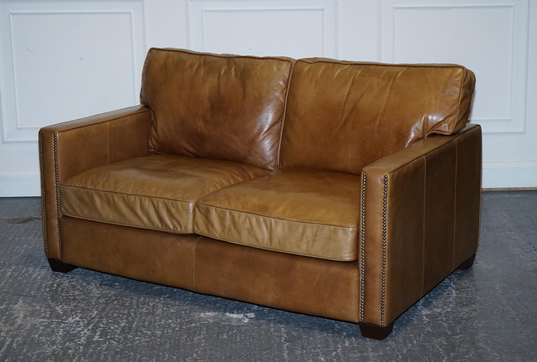 SOFA TIMOTHY OULTON HALO TWO SEATER ViSCOUNT TAN LEATHER SOFA (2/2) en vente 6