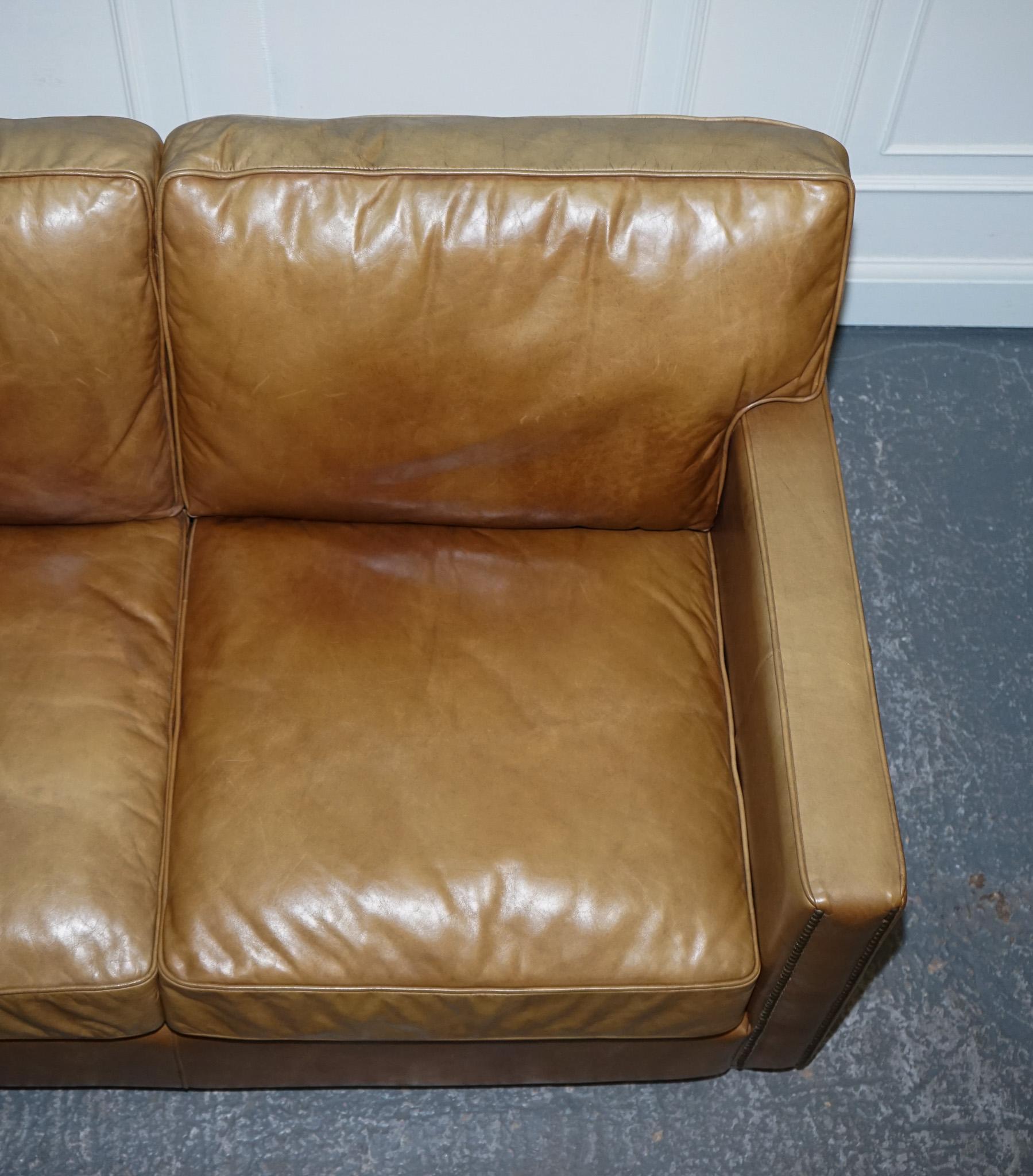 Cuir SOFA TIMOTHY OULTON HALO TWO SEATER ViSCOUNT TAN LEATHER SOFA (2/2) en vente
