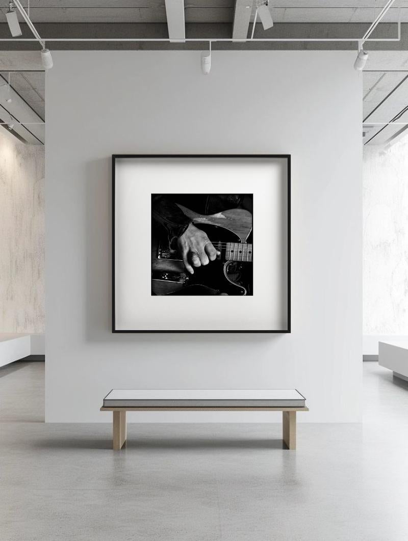 Bruce Up&Up, gros plan, photographie d'art, 1991 - Photograph de Timothy White