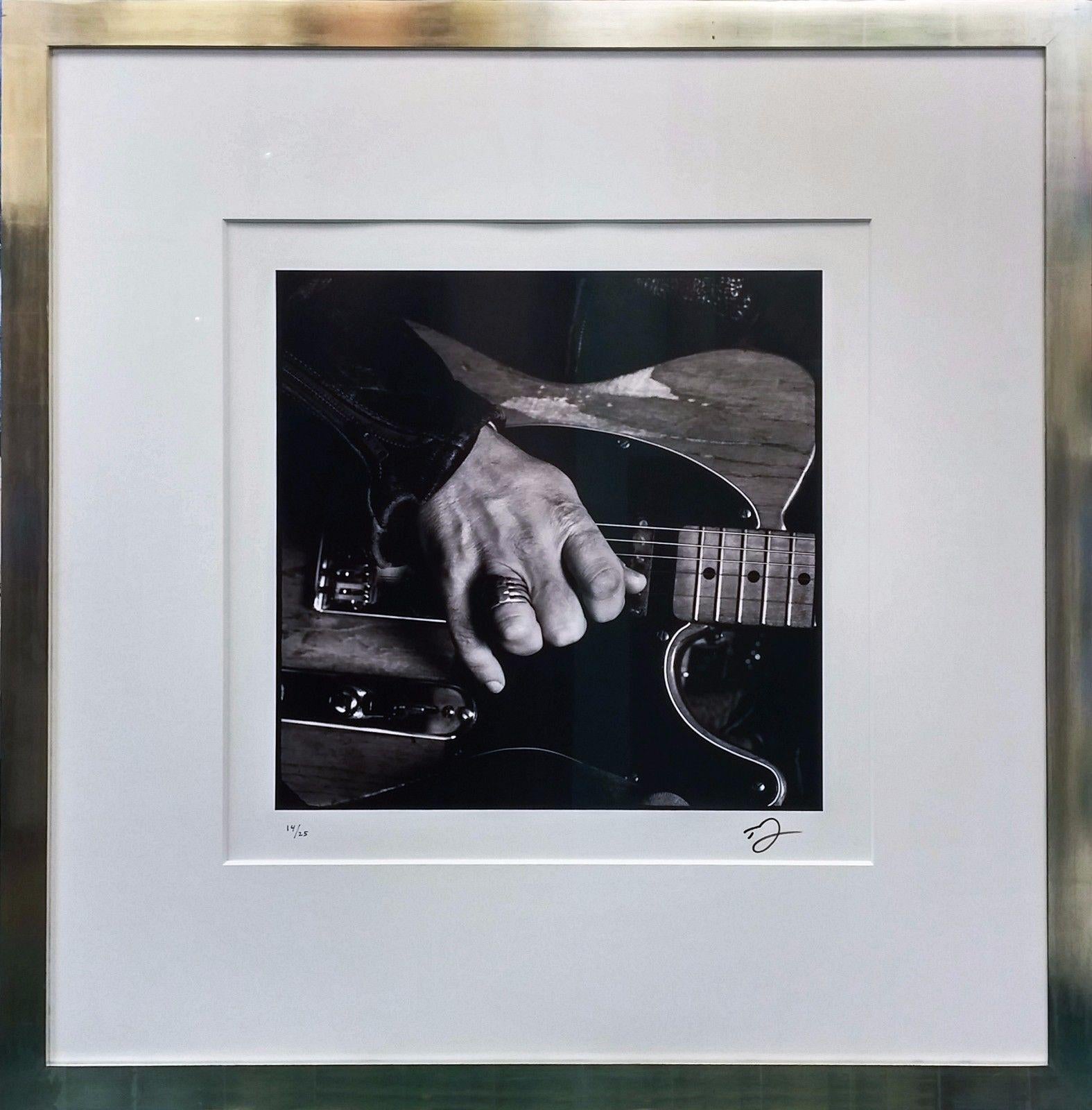 BRUCE SPRINGSTEEN, HAND, MAILIBU, CA, 1991 - Photograph by Timothy White