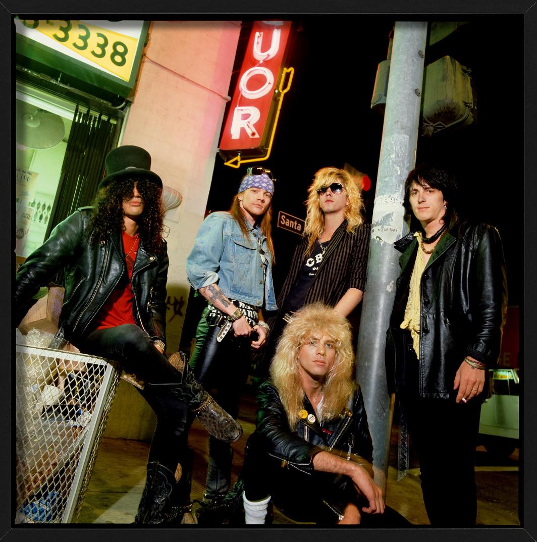 Retrato de grupo de la banda de hard rock Guns'n'roses delante de Neon Signs, por Timothy White.

Todas las impresiones son de edición limitada. Disponible en varios tamaños. Enmarcado de alta gama a petición.

Todas las impresiones están hechas y