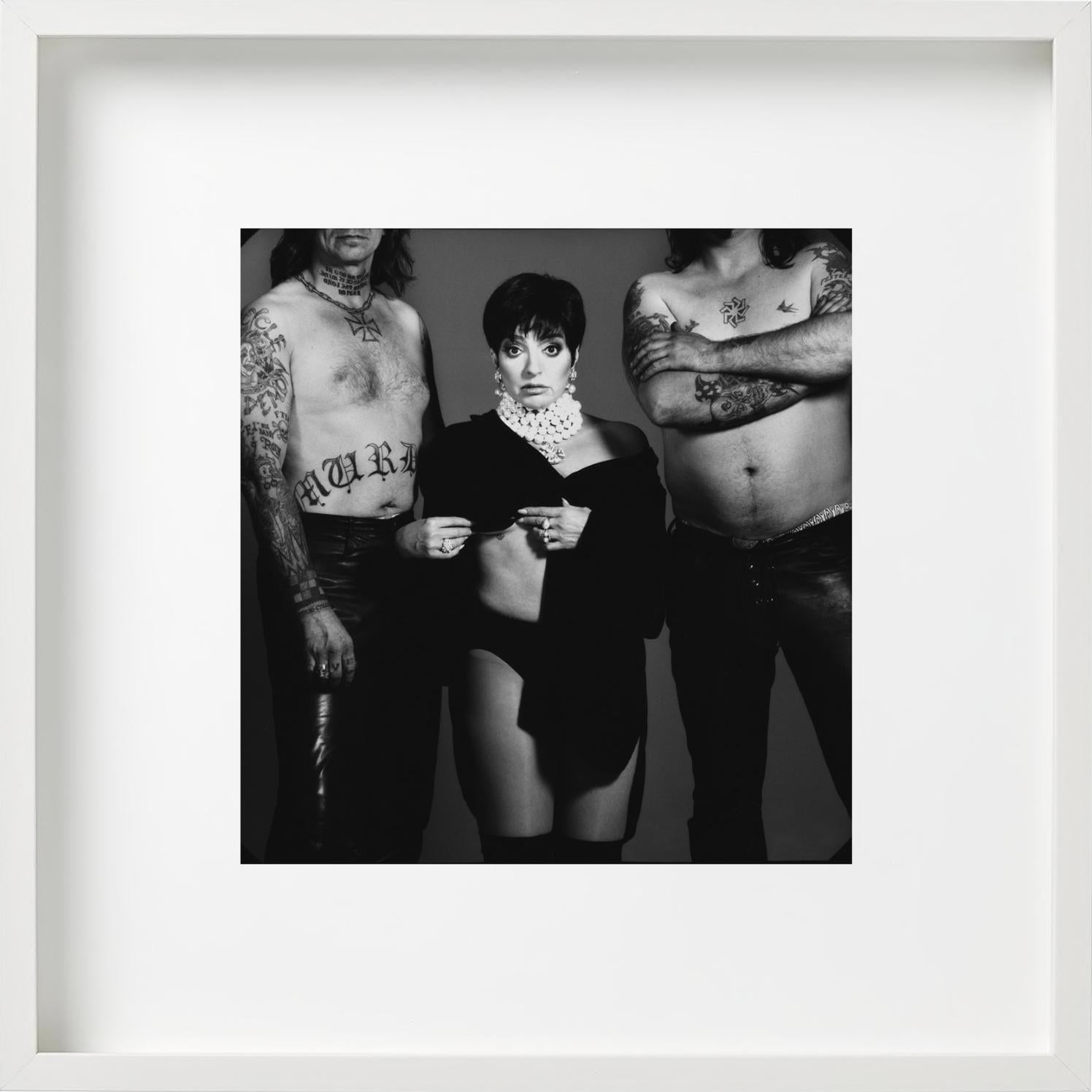 'Liza Minnelli' - in pearls posing with two men, fine art photography, 1996 - Contemporary Photograph by Timothy White