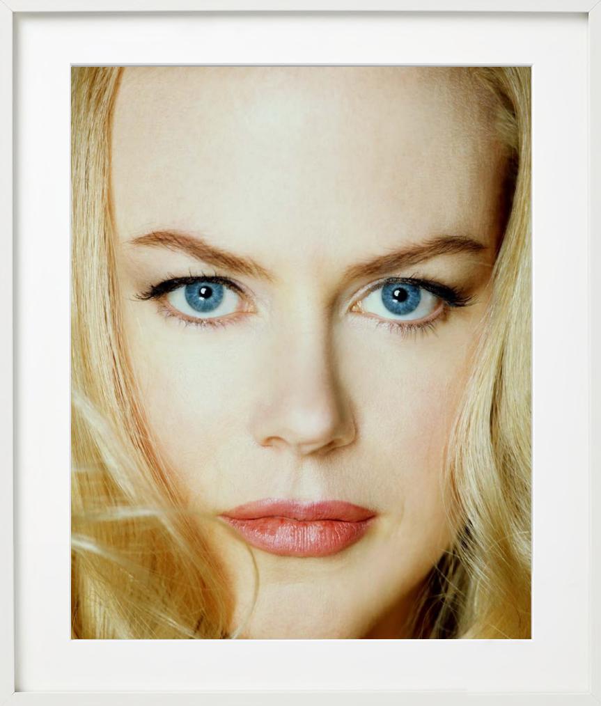 Nicole Kidman, portrait en couleur en gros plan, photographie d'art, 2003 en vente 3
