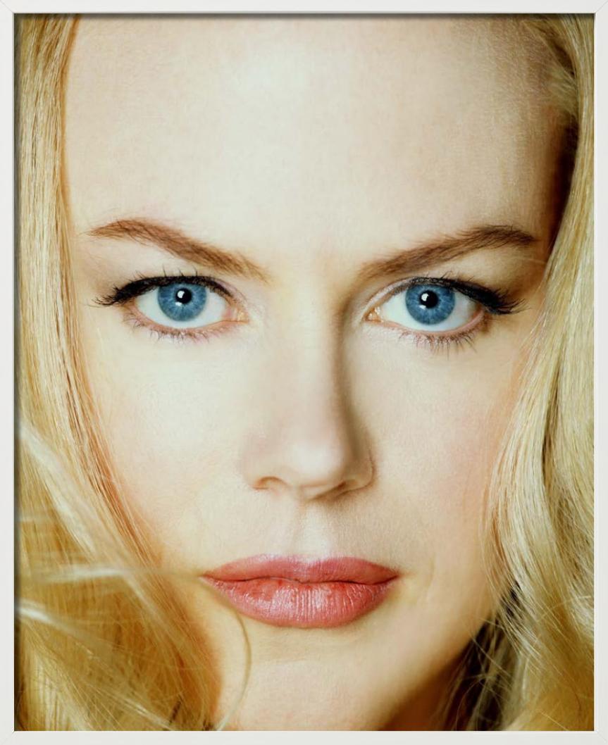 Nicole Kidman, portrait en couleur en gros plan, photographie d'art, 2003 en vente 4