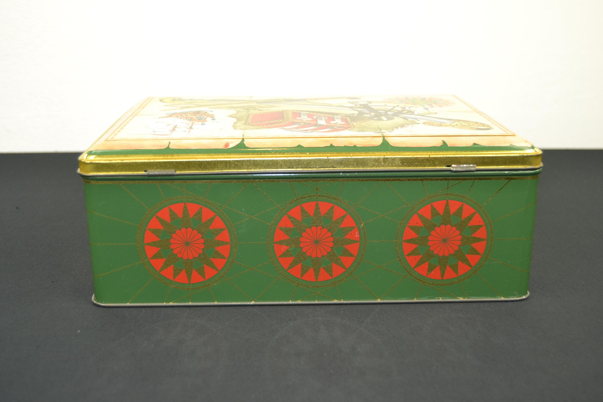 Mid-Century Modern Tin box Theme Pirate, 1950s For Sale
