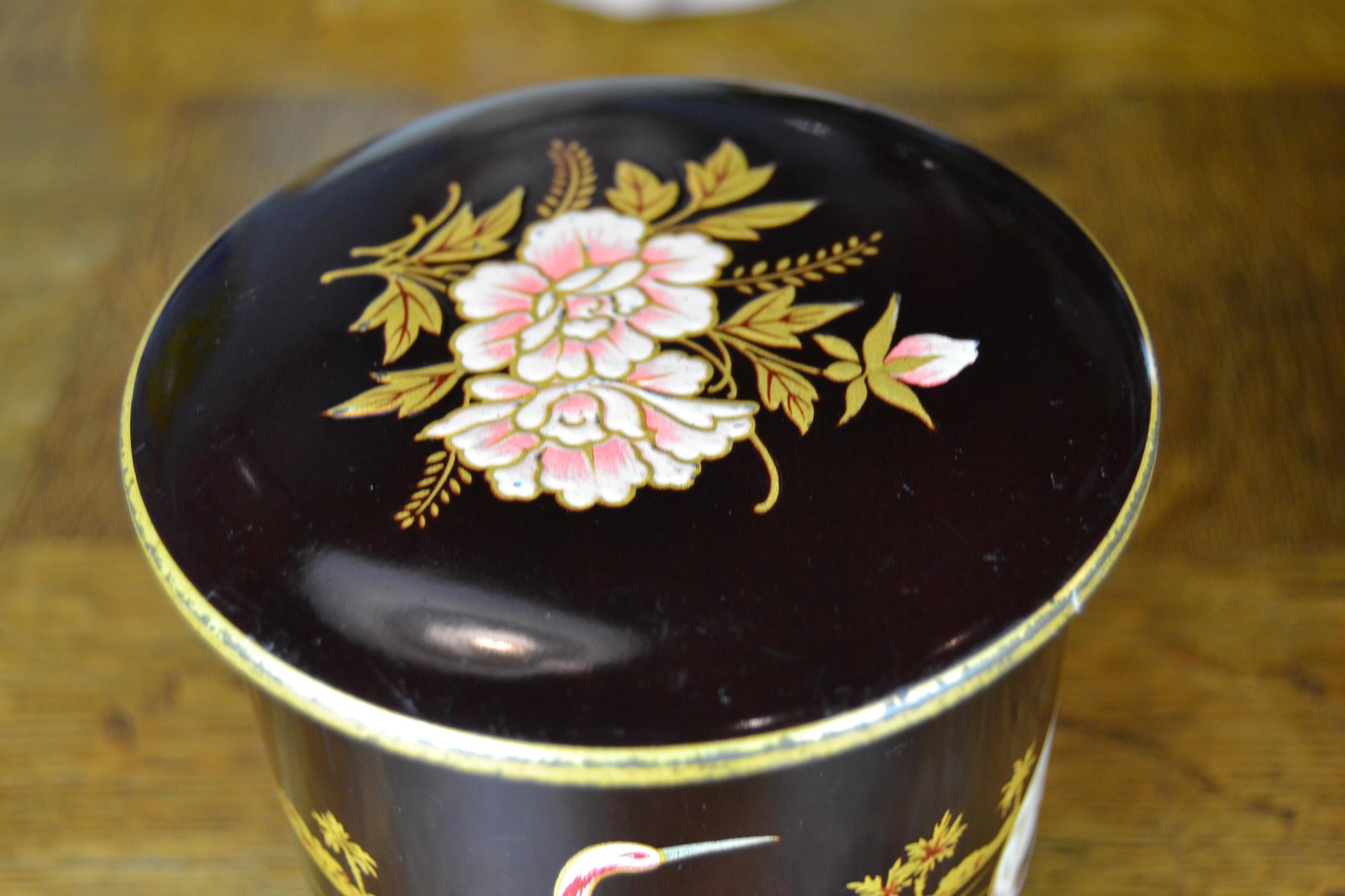 Tin Boxes with Flamingo and Cranes, Oriental Style 2