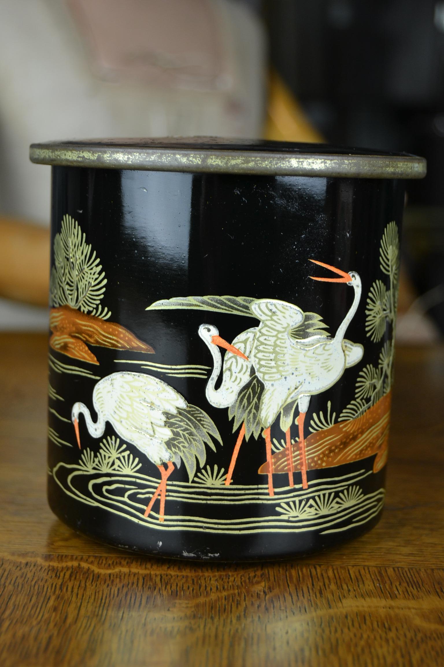 Tin Boxes with Flamingo and Cranes, Oriental Style 4