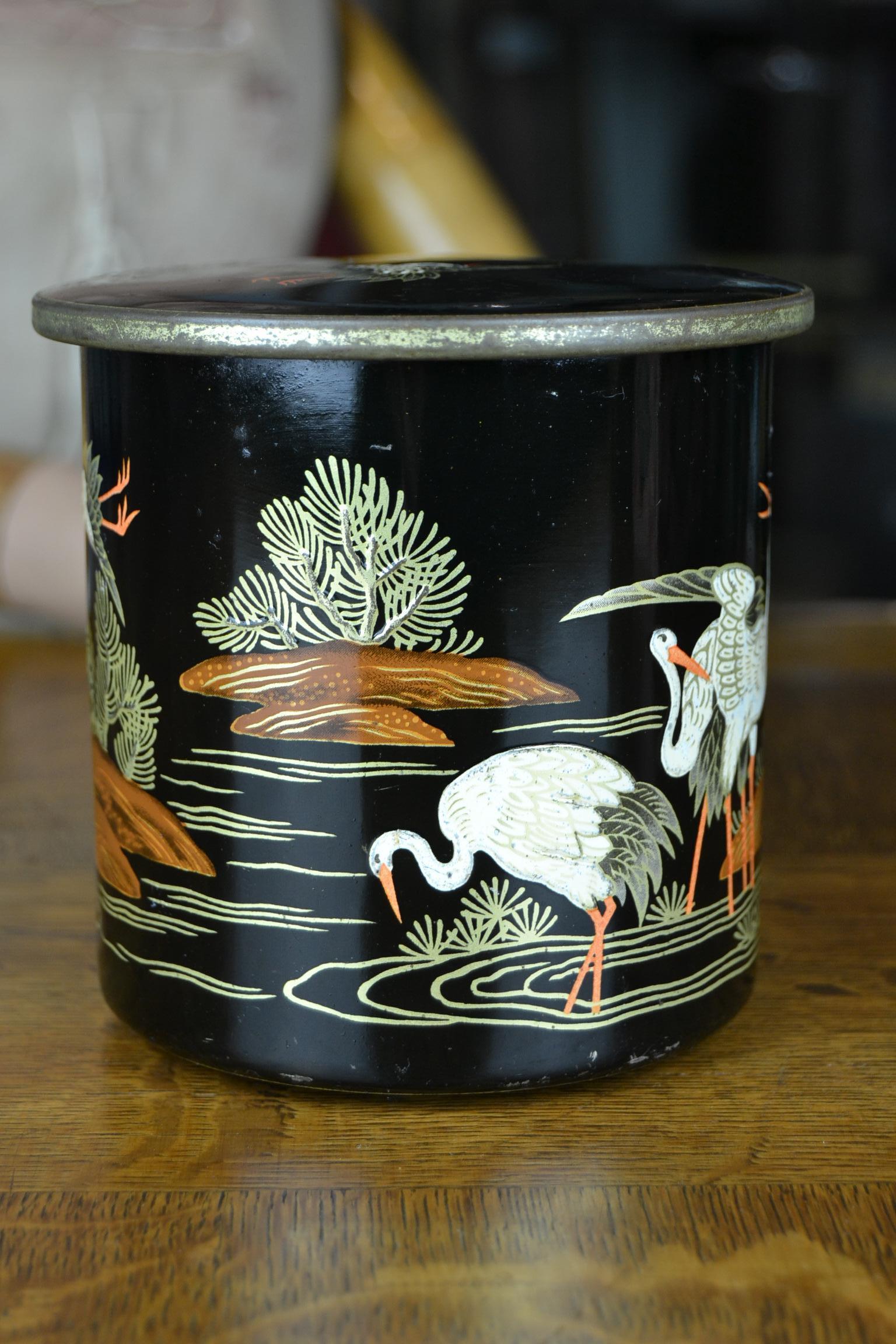 Tin Boxes with Flamingo and Cranes, Oriental Style 8