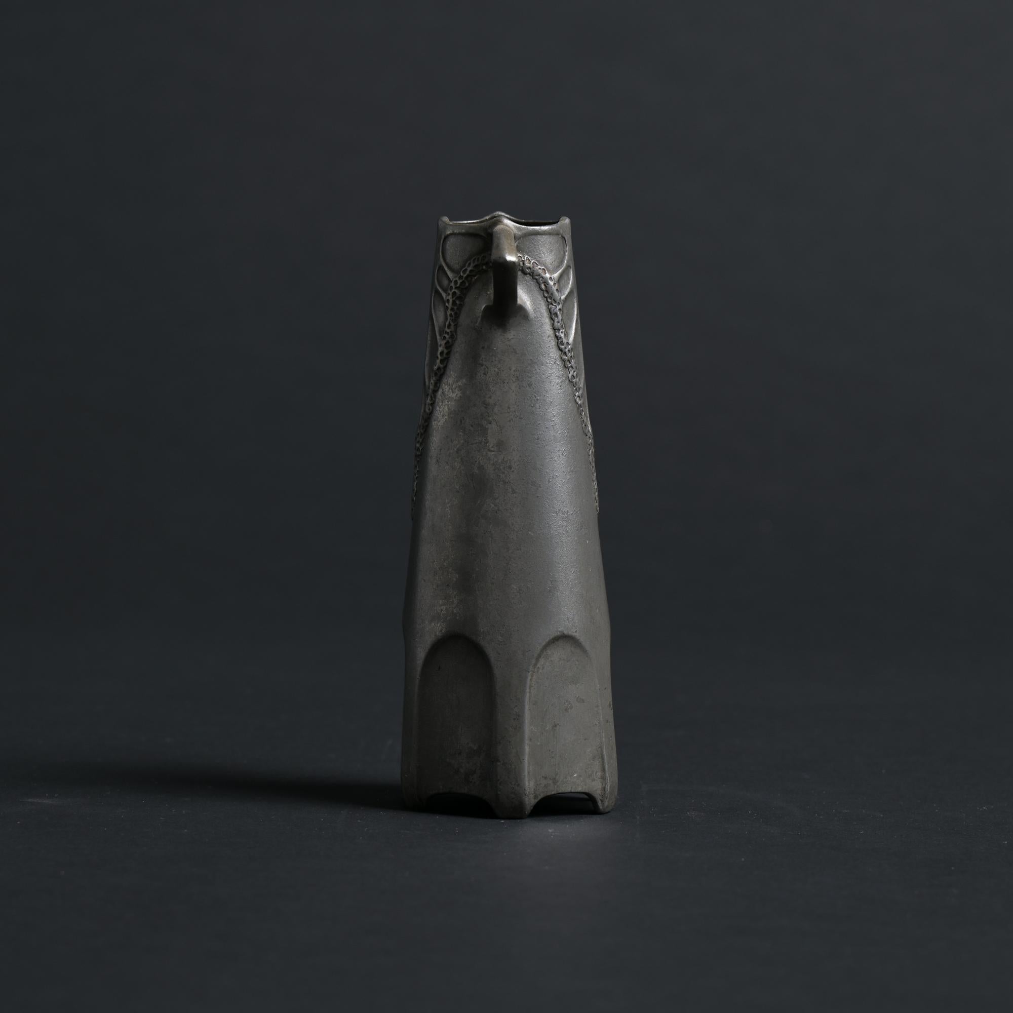 Étain Tin Urania Vase by Friedrich Adler en vente