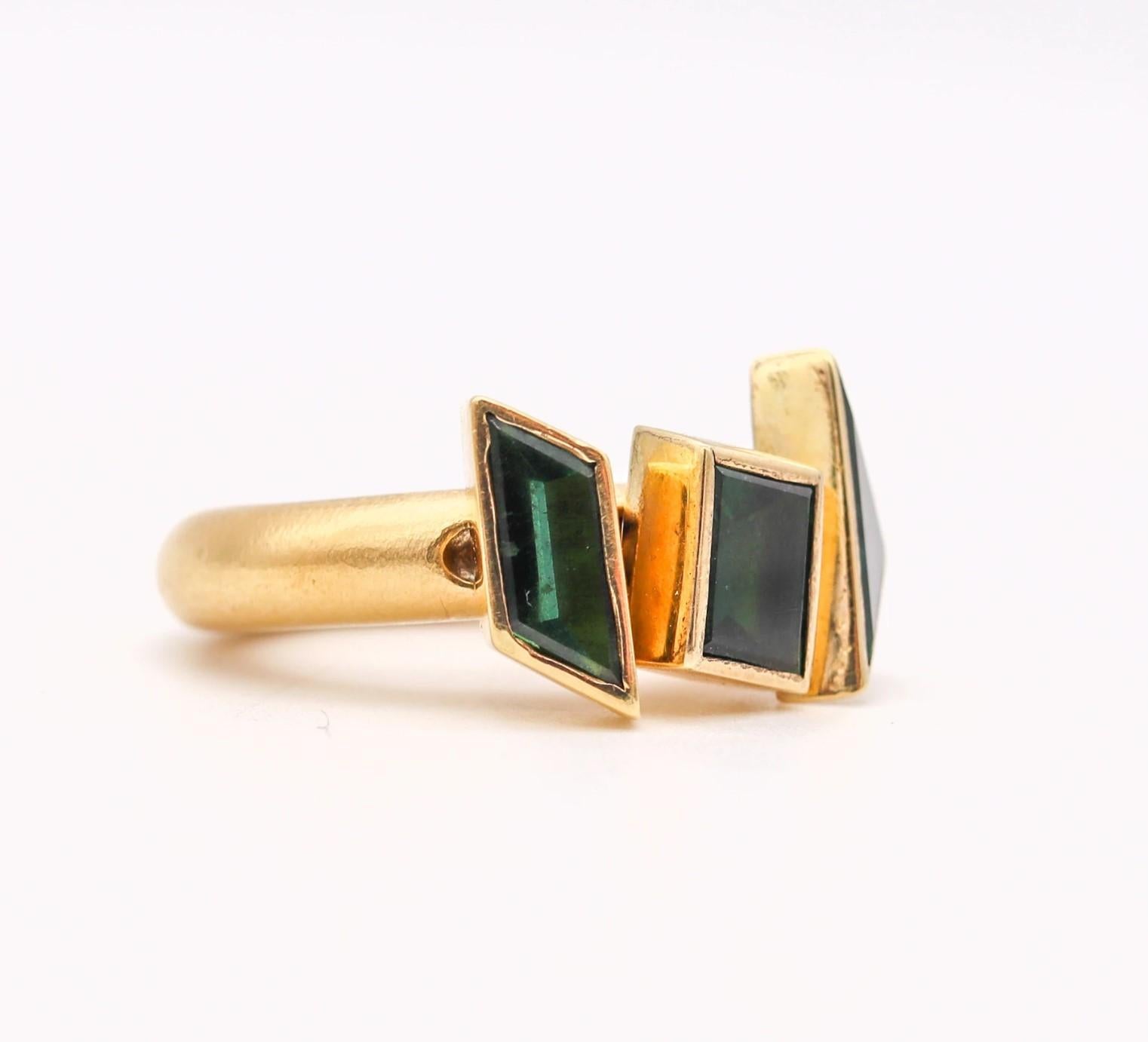 Tina Engell 1997 London Kinetischer skulpturaler Ring aus 18 Karat Gold mit 3,75 Karat Turmalin (Modernistisch)