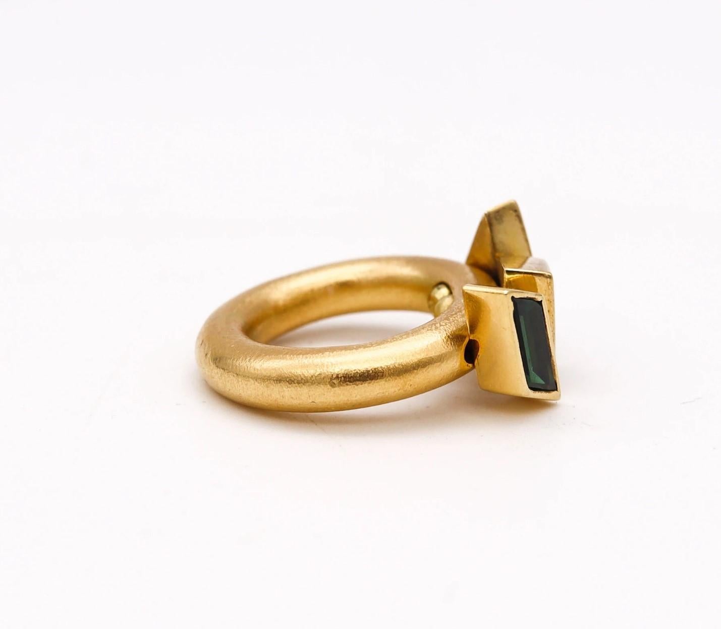 Tina Engell 1997 London Kinetischer skulpturaler Ring aus 18 Karat Gold mit 3,75 Karat Turmalin (Gemischter Schliff)