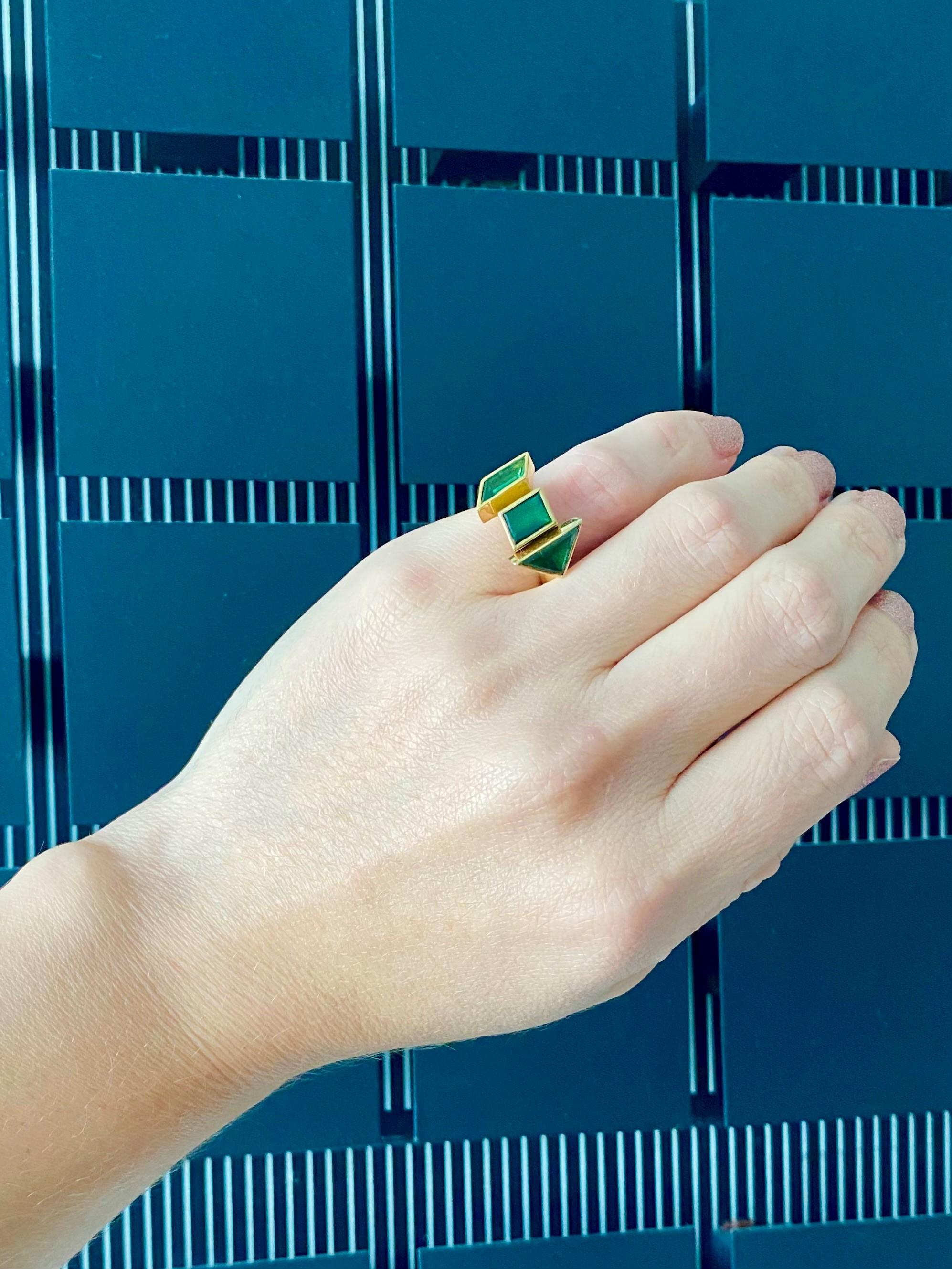 Tina Engell 1997 London Kinetischer skulpturaler Ring aus 18 Karat Gold mit 3,75 Karat Turmalin 2