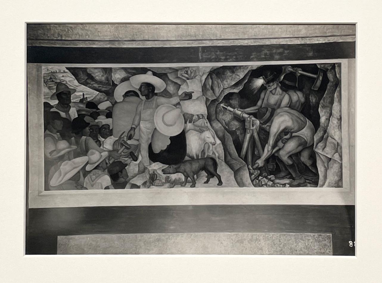 Tirage à la gélatine argentique des années 1920 par Tina Modotti d'une fresque murale de Diego Rivera en vente 2