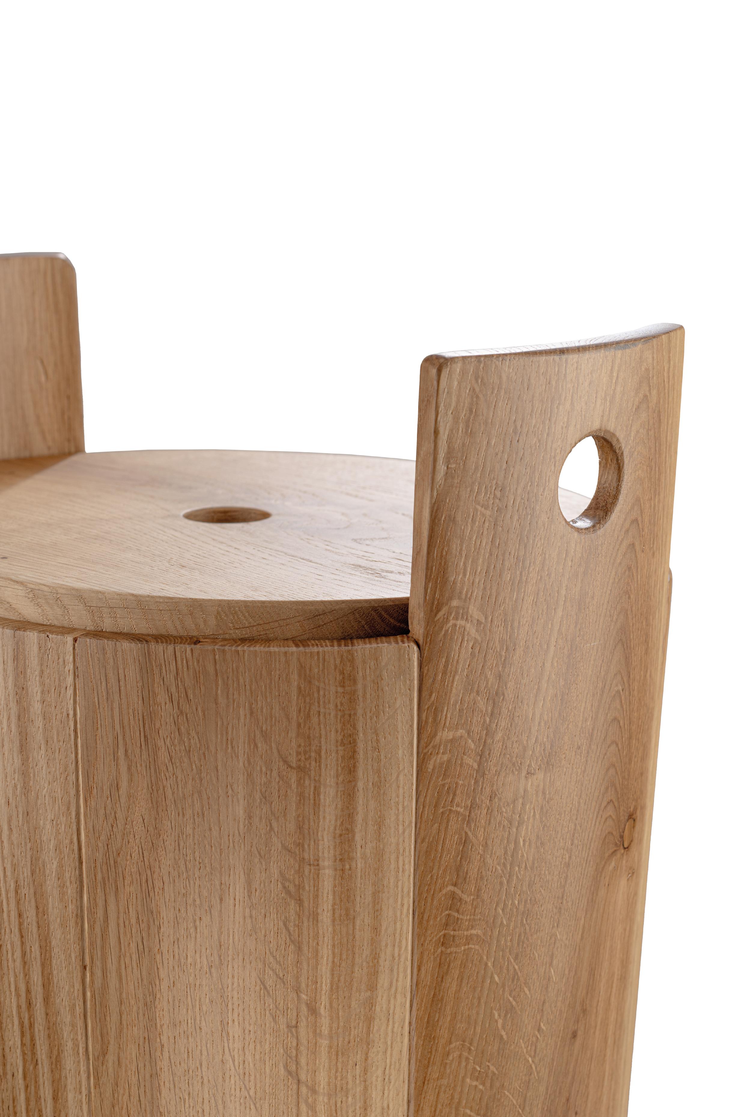 Autre TINA - Tabouret/conteneur en bois de chêne naturel en vente