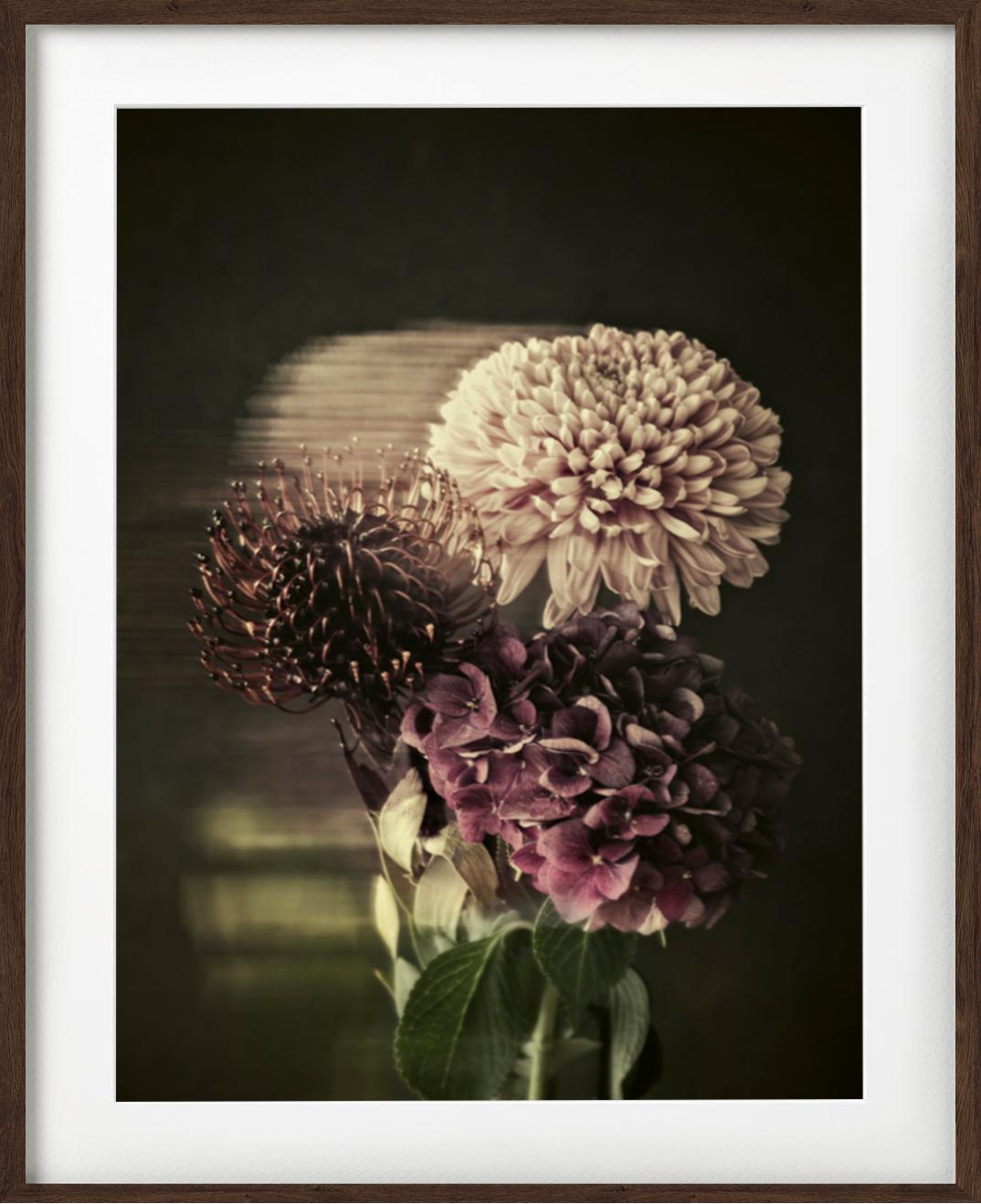 Flowers - still life of flower bouquet in earth and dark colours For Sale 3