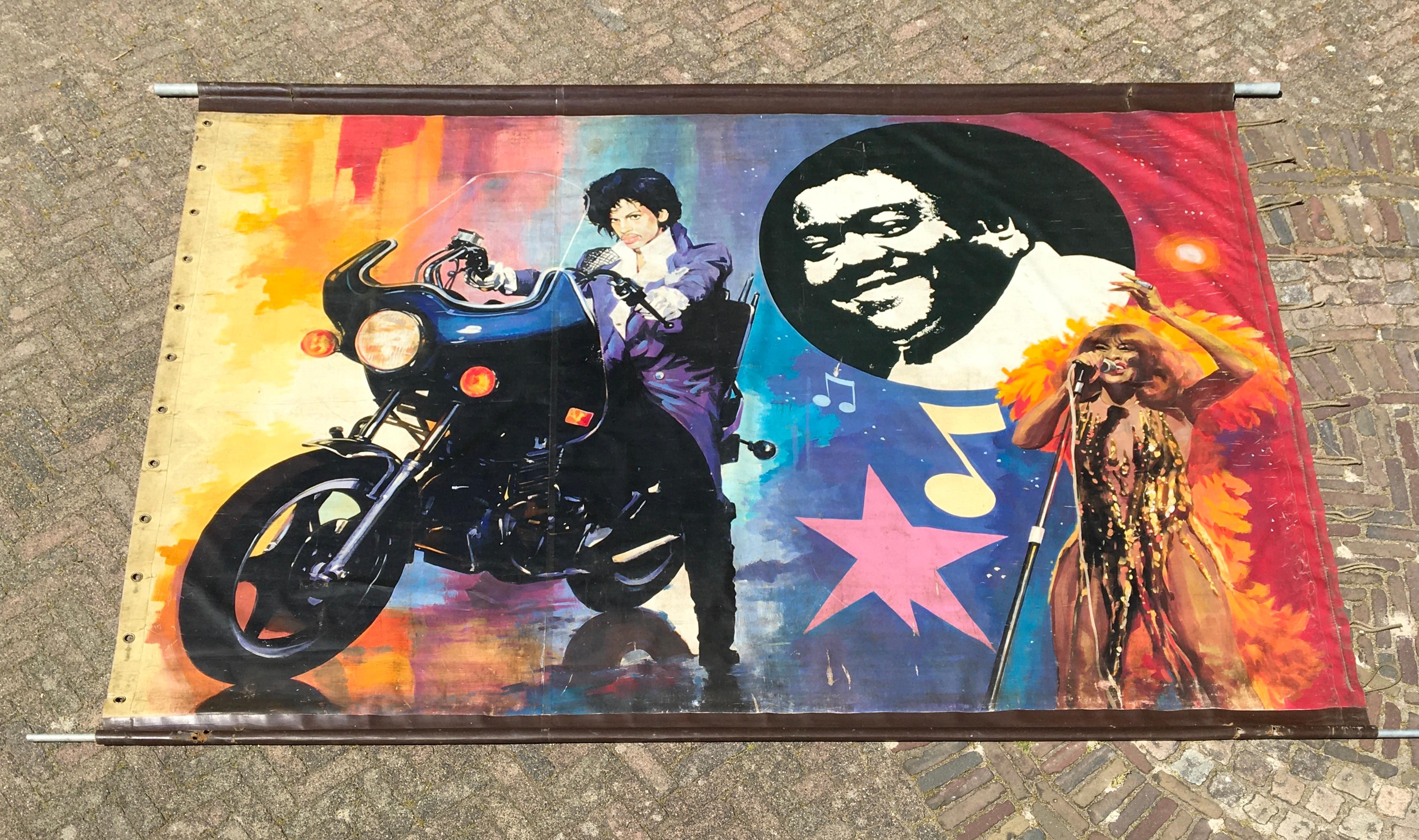 Tina Turner et Prince Carnival Banner Décoration murale en vente 10