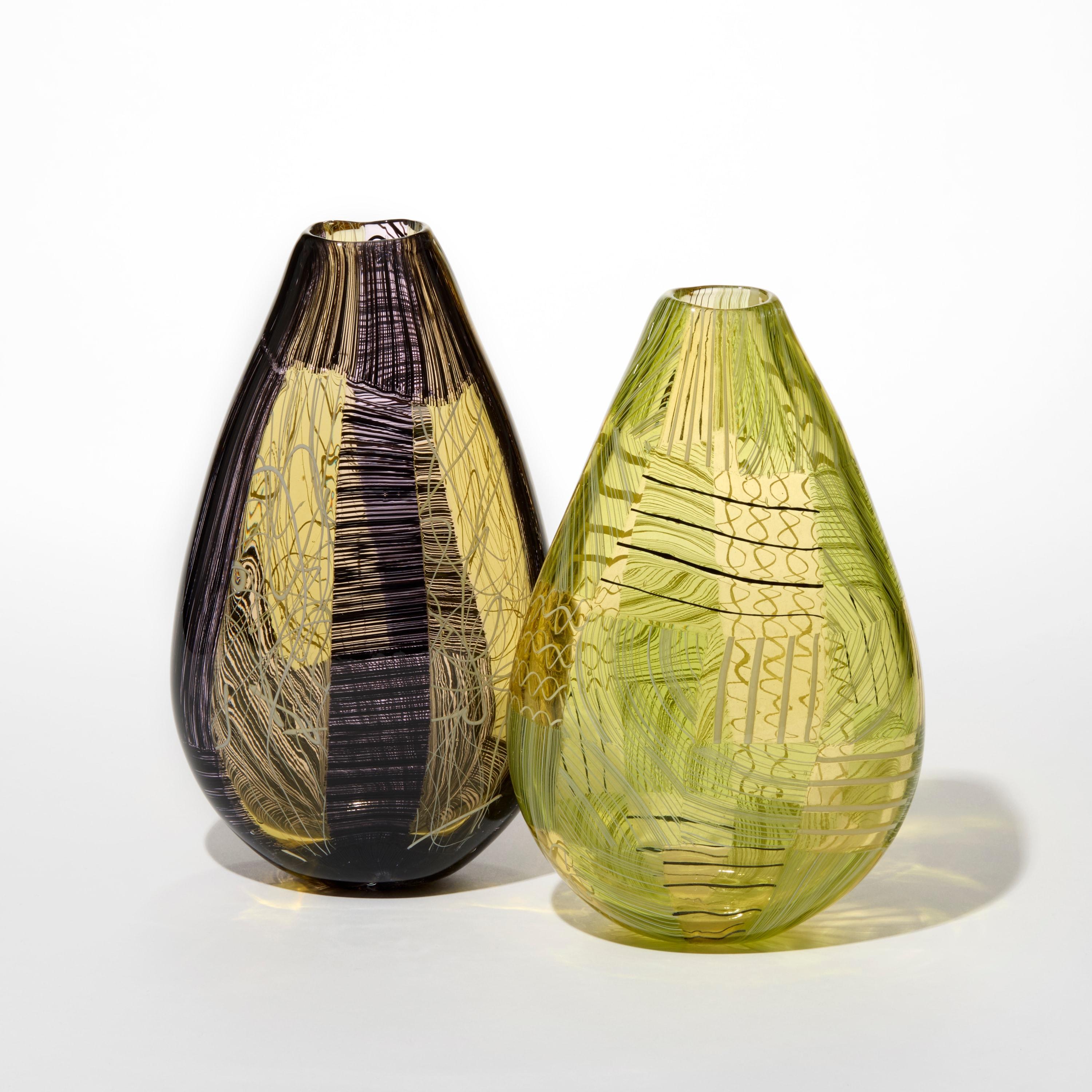 Irlandais du Nord Tincture No 6, vase en verre soufflé jaune et vert de Scott Benefield en vente