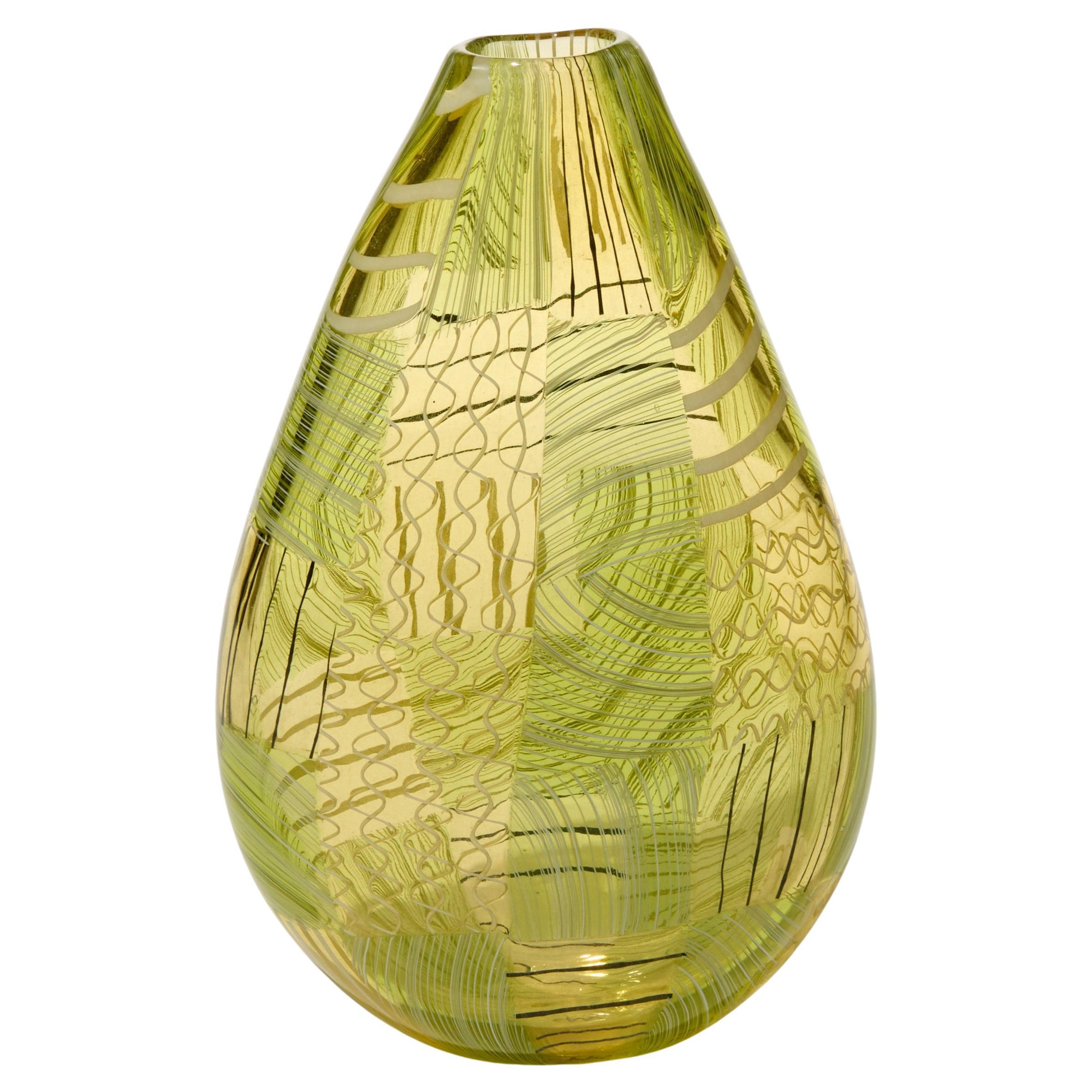 Tincture No 6, vase en verre soufflé jaune et vert de Scott Benefield en vente