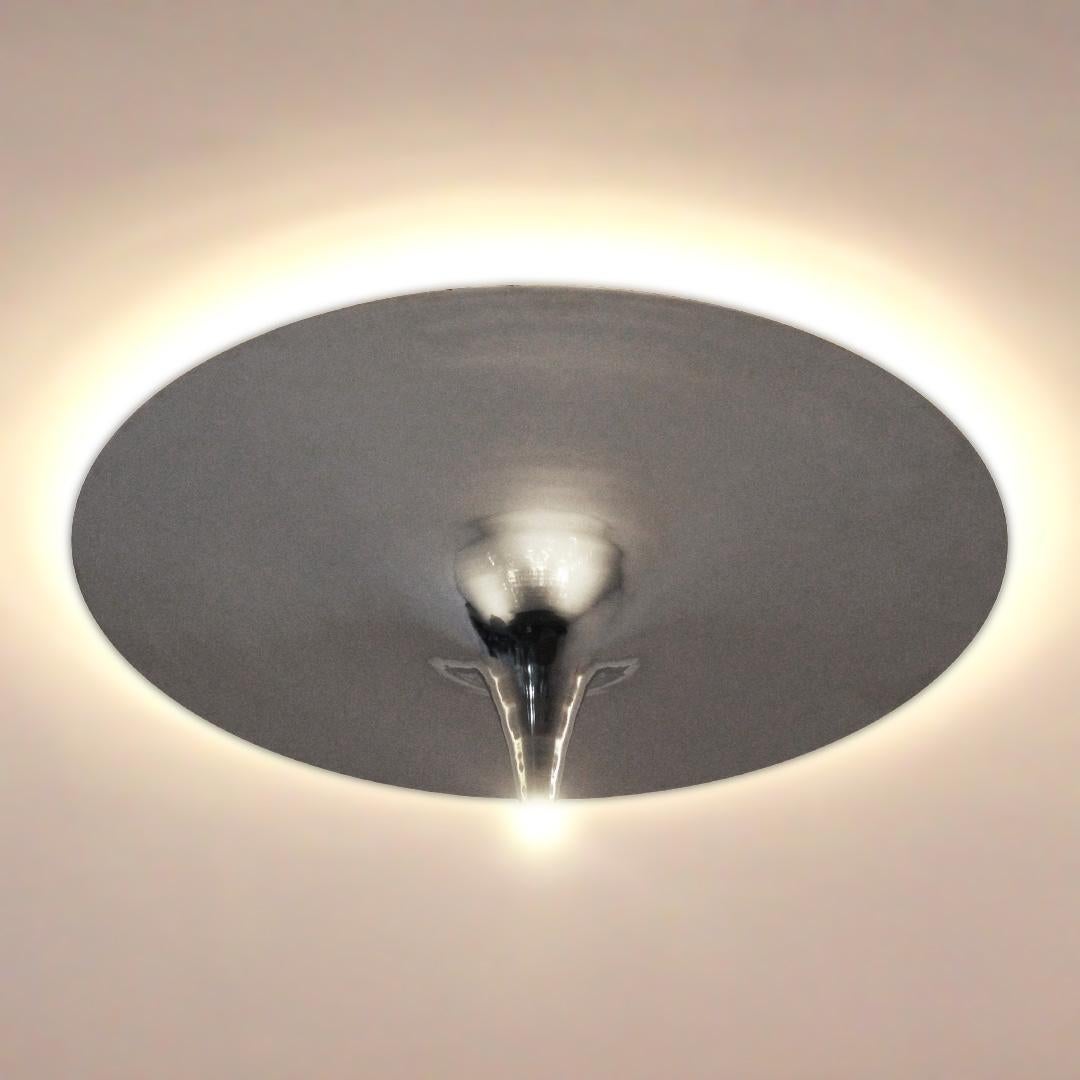 Lampadario da soffitto Ting Tong Medium Matte Nickel di Jean Pascal Levy-Trumet
Edizione limitata.
Dimensioni: Ø 90 x H. 25 cm.
Materiali: Nichel.

Disponibile in tre diverse dimensioni e sei diverse finiture e materiali. Contattateci. 

Tutte le