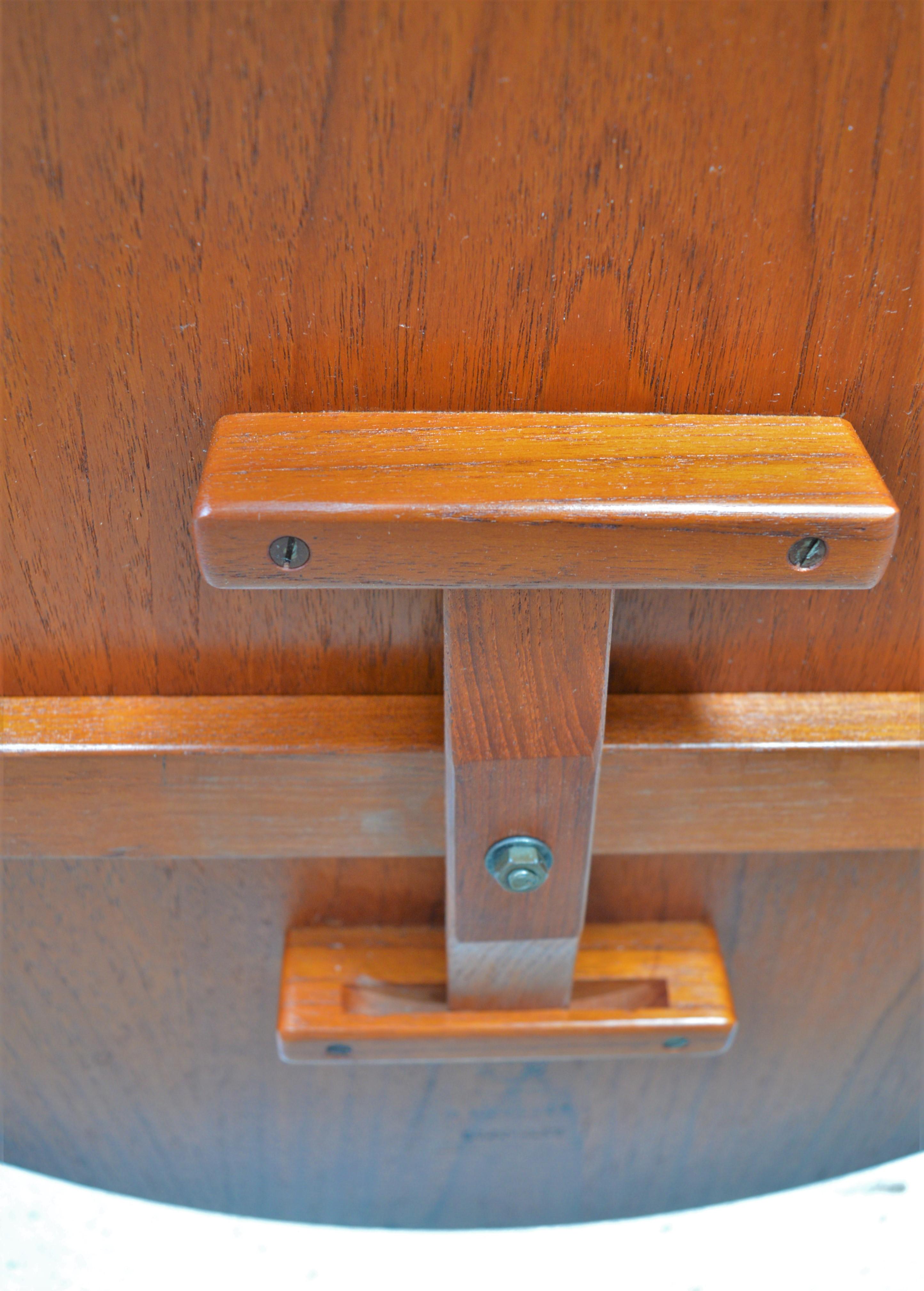 Tingstroms Folding Teak Coffee or Side Table by Engstrom and Myrstrand For Sale 2