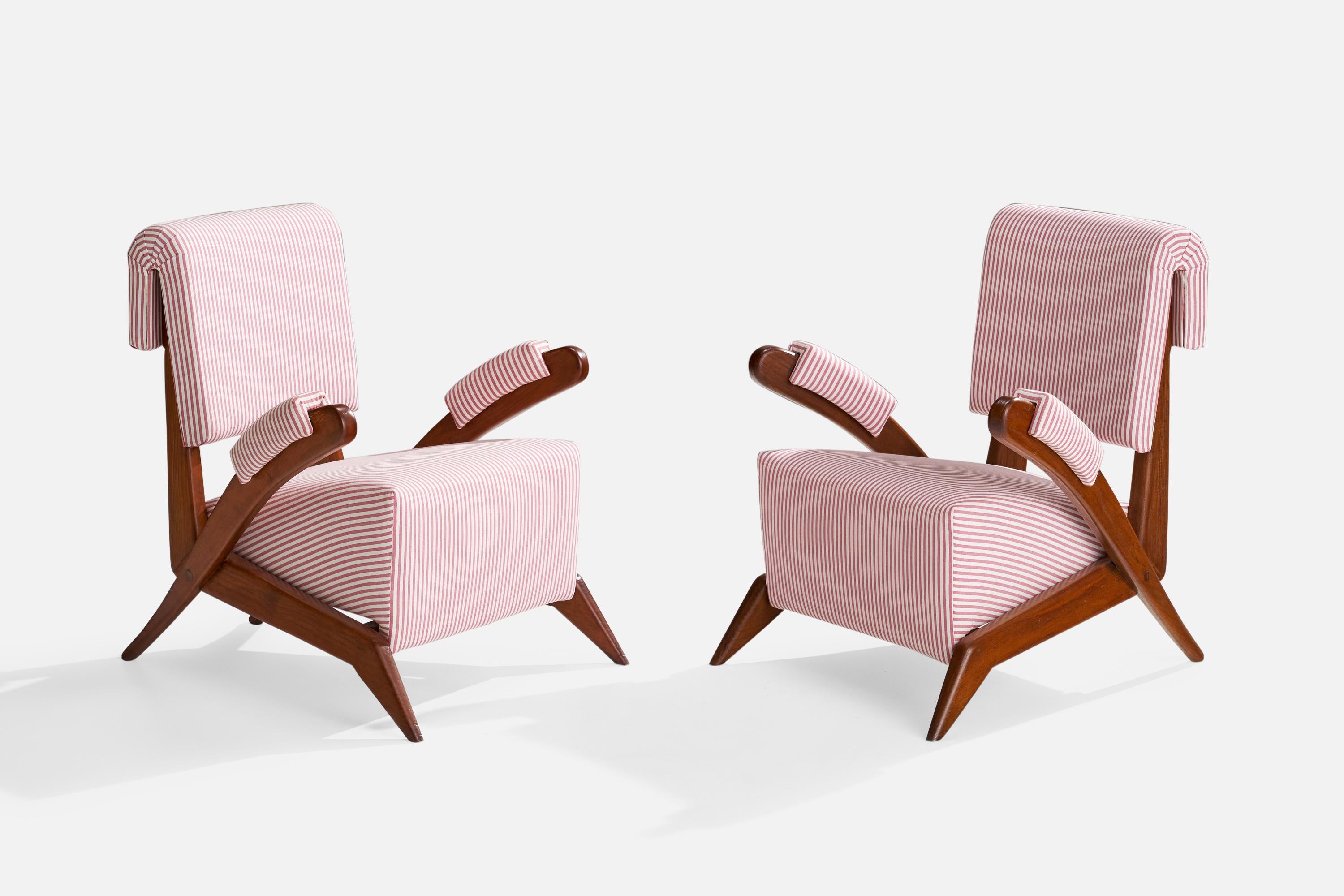 Coppia di sedie da salotto in ciliegio e tessuto rosa disegnate e prodotte da Tino De Silva, Italia, 1962 circa.

altezza del sedile 16
