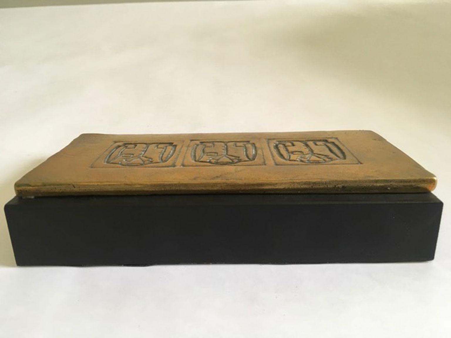 Italia 1980 Finales del Siglo XX Arte Pop Múltiples Chaquetas de Bronce de Tino Stefanoni en venta 10