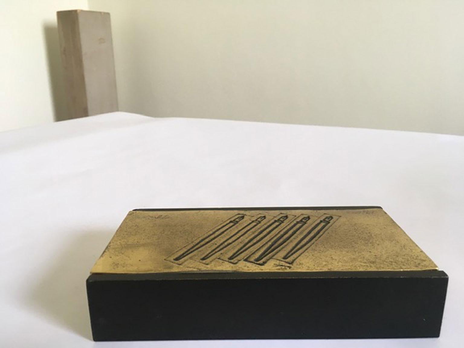 Italia 1980 Finales del siglo XX Arte pop Múltiples plumas de bronce en venta 9