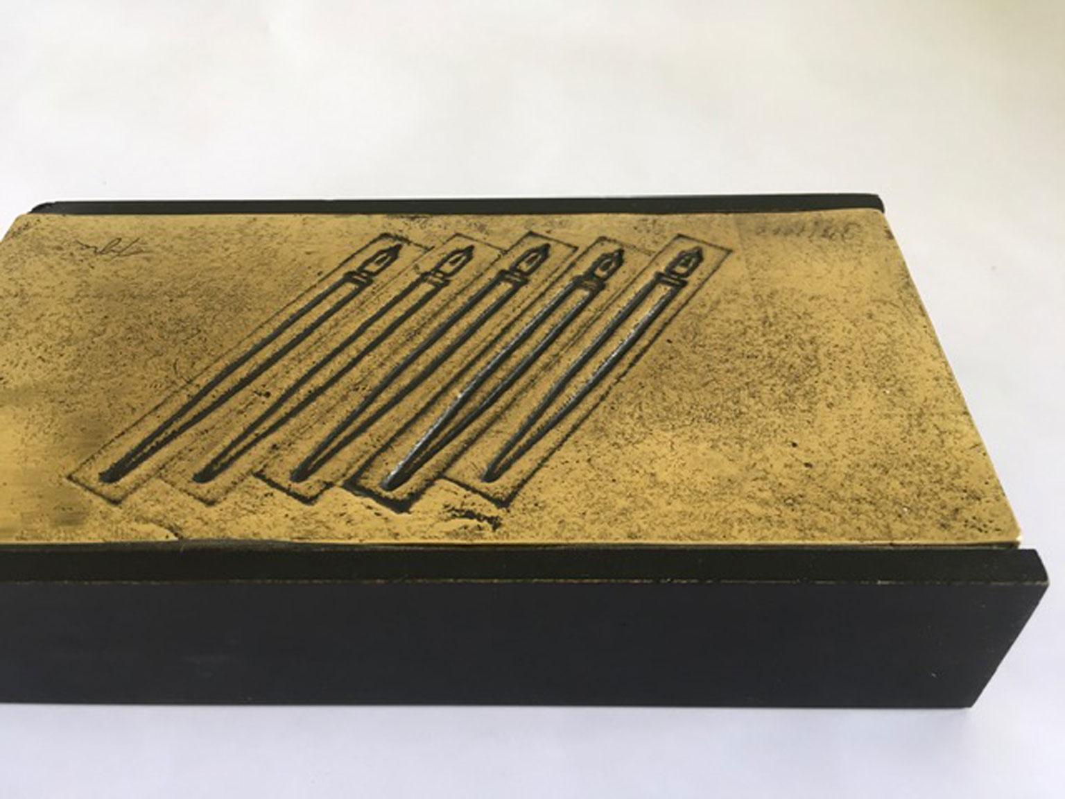 Italia 1980 Finales del siglo XX Arte pop Múltiples plumas de bronce en venta 4