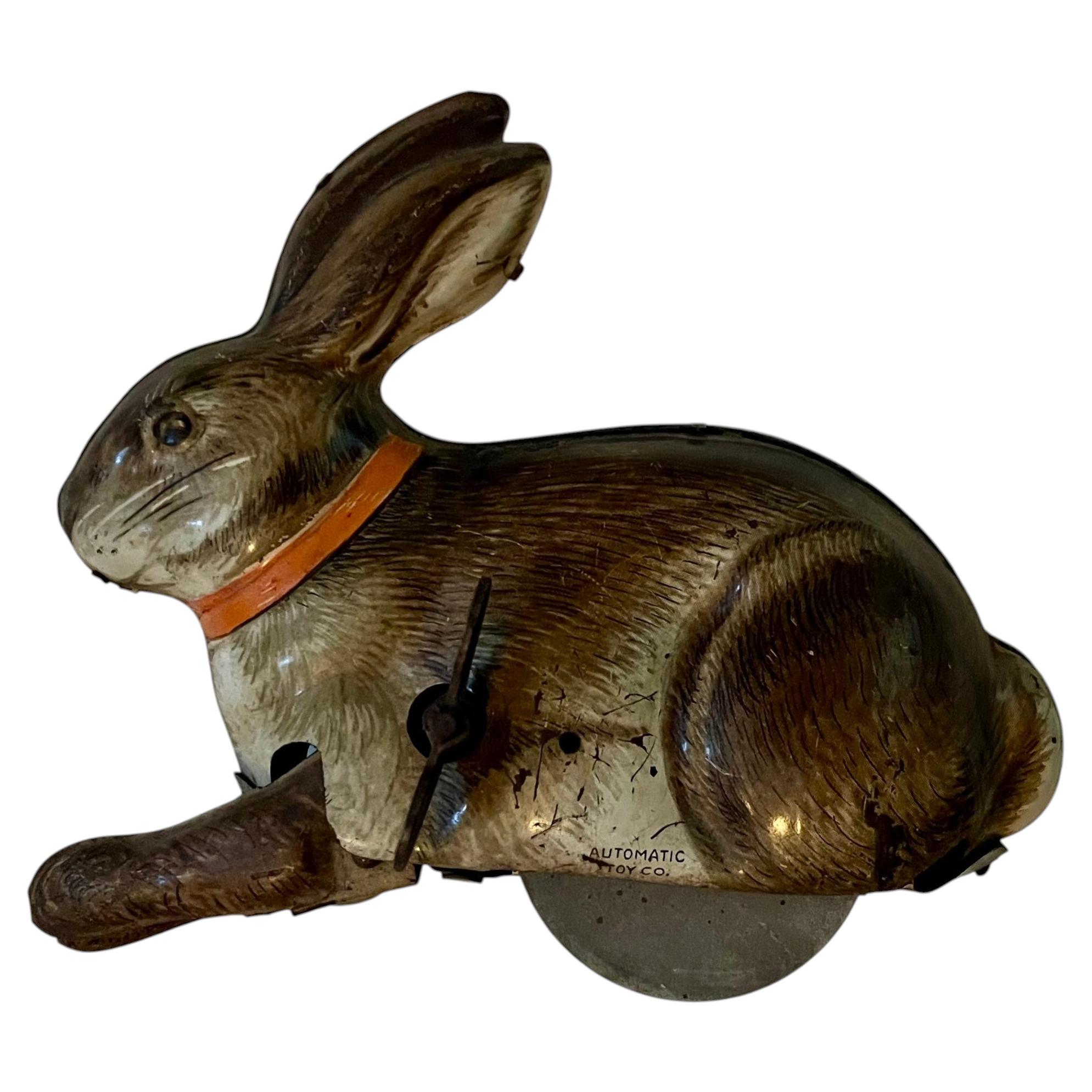 Lapin ou lièvre en fer-blanc à remontoir, fabriqué par The Automatic Toy Co. Staten Island en vente