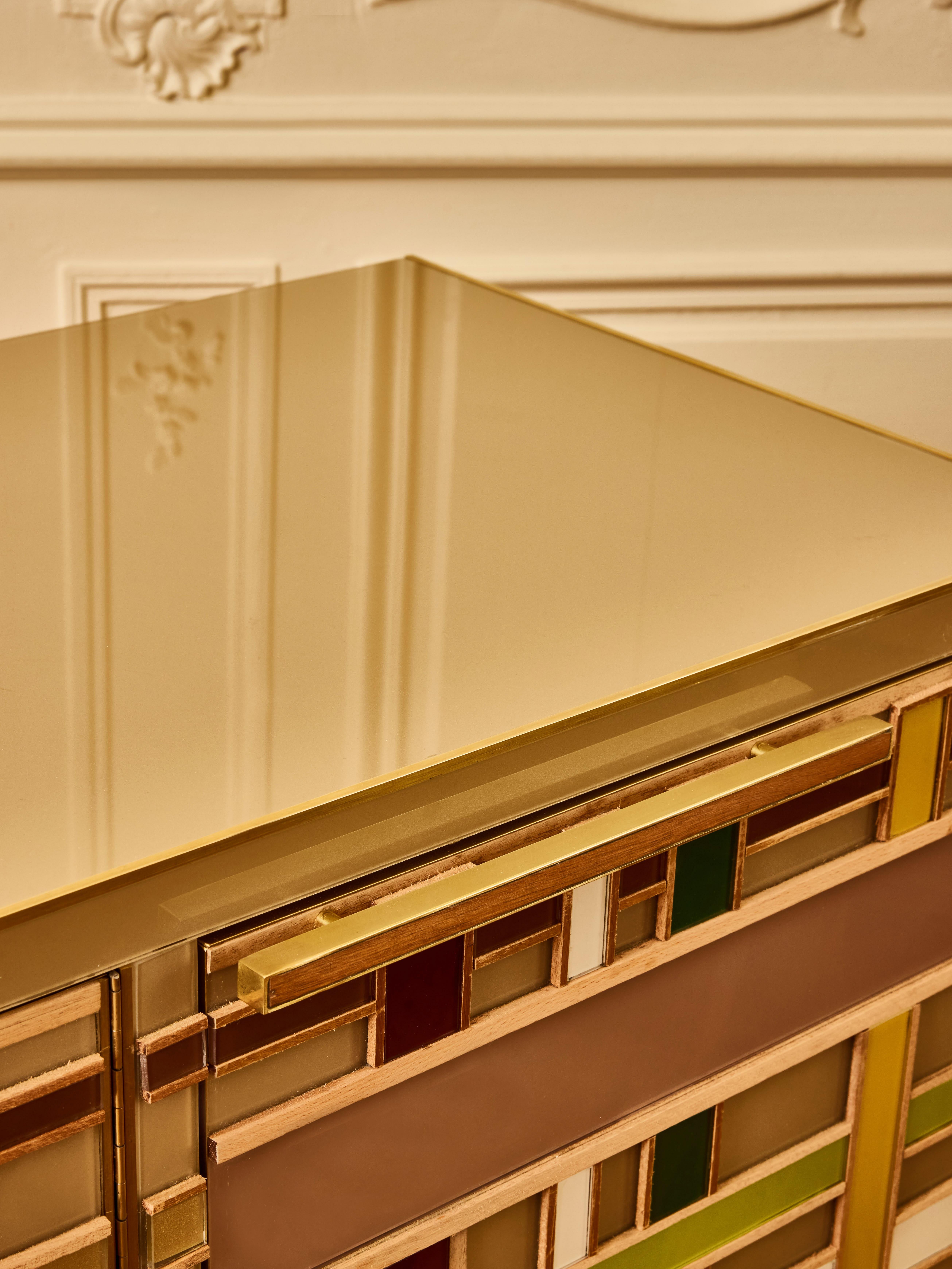 Credenza in vetro colorato di Studio A Glustin in vendita 1