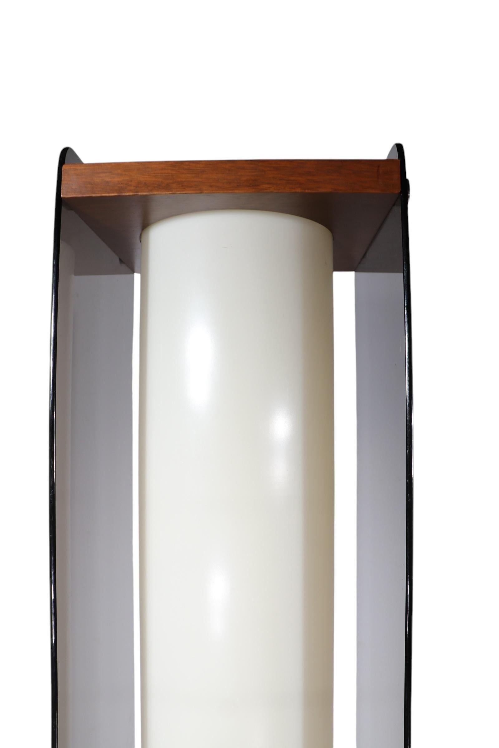 Tinted Lucite and Wood Tótem Form Floor Lamp by Pearsall for Modeline c. 1970’s For Sale 12